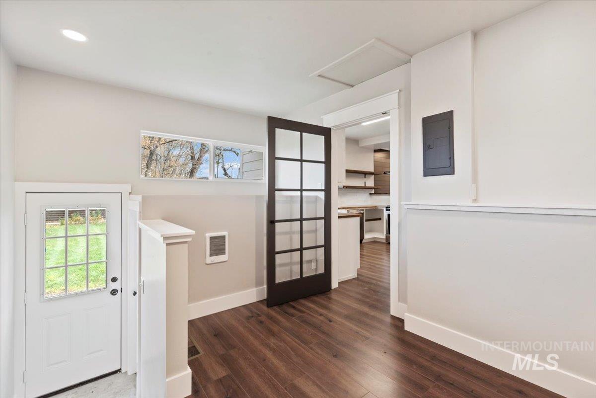 210 E Golden Gate Ave, Wilder, Idaho 83676, 2 Bedrooms, 1 Bathroom, Residential For Sale, Price $334,900, 98967860