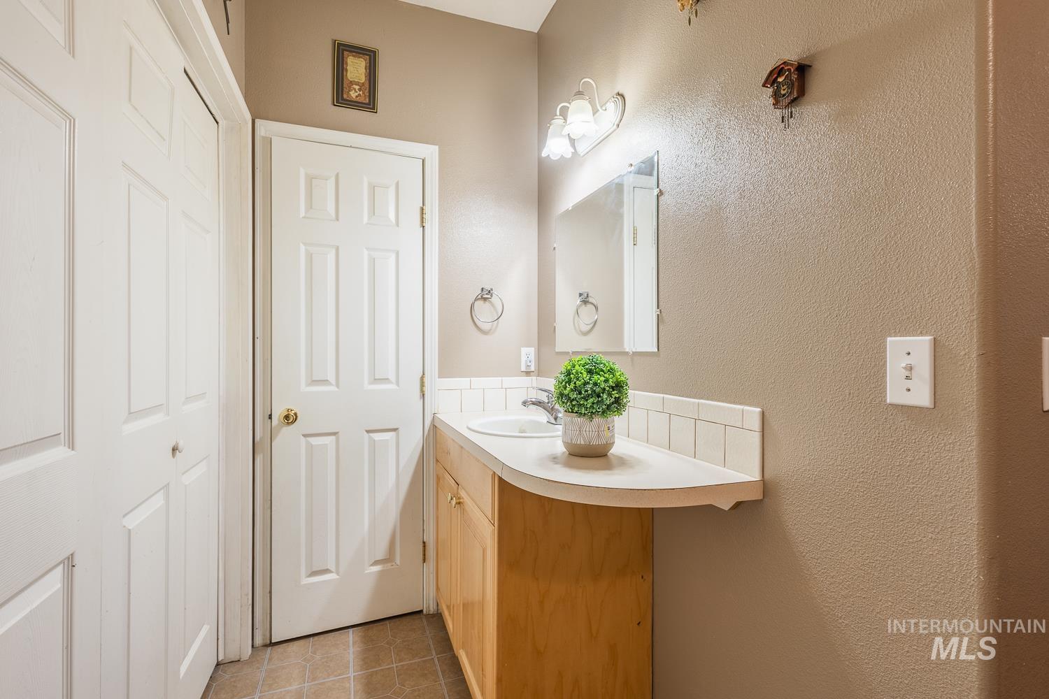 42 Hiatt Cir, Idaho City, Idaho 83631, 3 Bedrooms, 2.5 Bathrooms, Residential For Sale, Price $439,900, 98967869