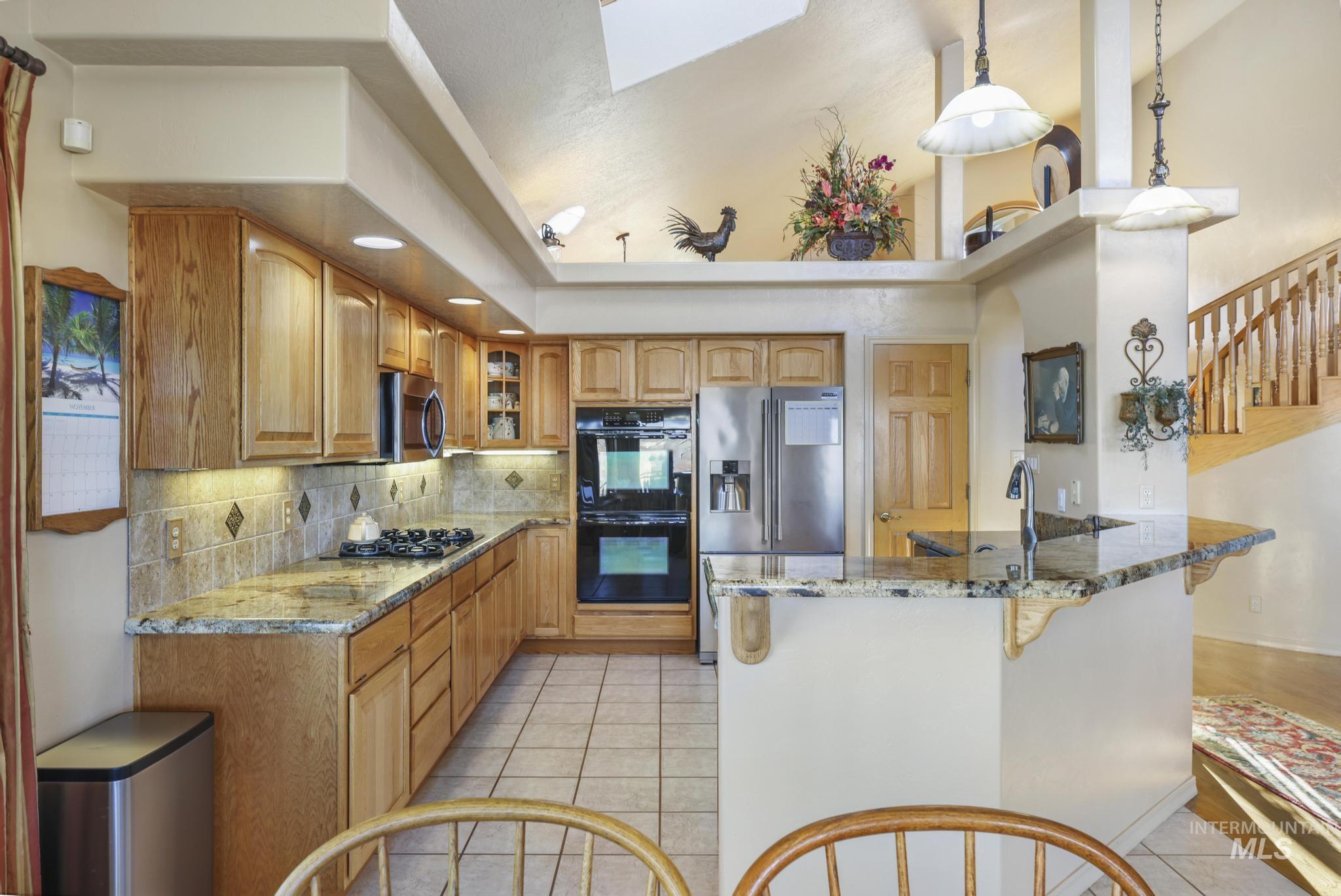 2224 E 4400 N, Filer, Idaho 83328, 4 Bedrooms, 3.5 Bathrooms, Residential For Sale, Price $1,450,000, 98967876