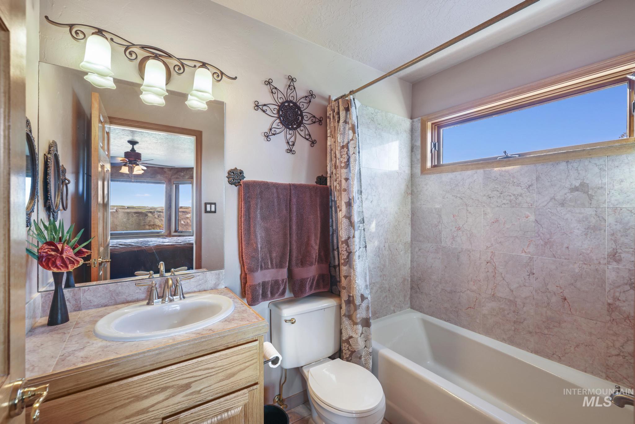 2224 E 4400 N, Filer, Idaho 83328, 4 Bedrooms, 3.5 Bathrooms, Residential For Sale, Price $1,450,000, 98967876