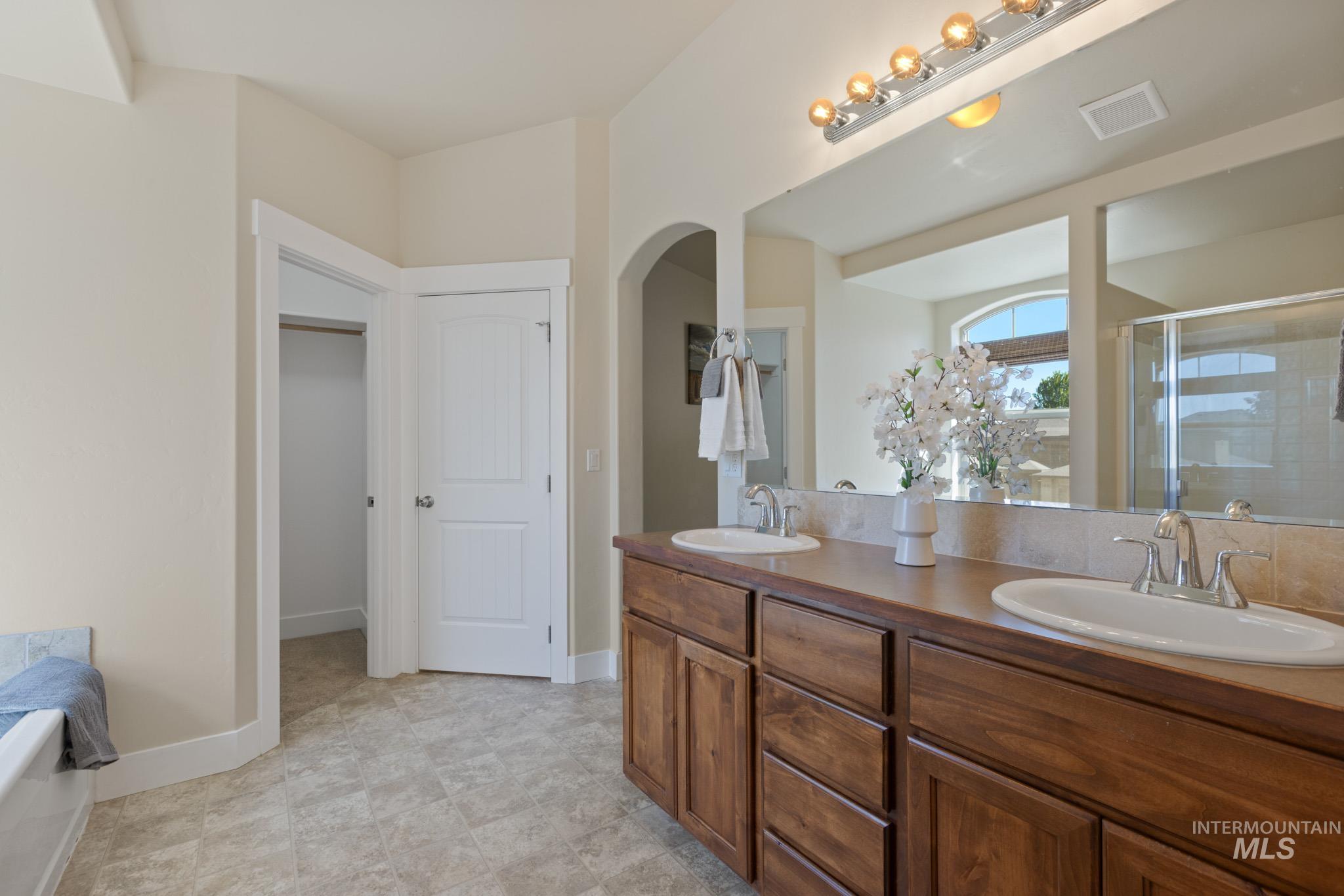 1838 W Pachino St, Meridian, Idaho 83646, 3 Bedrooms, 2.5 Bathrooms, Residential For Sale, Price $679,000, 98967877