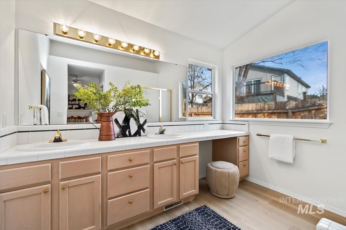 6460 S Lodgepole Pl, Boise, Idaho 83716, 3 Bedrooms, 2 Bathrooms, Residential For Sale, Price $619,900, 98967879