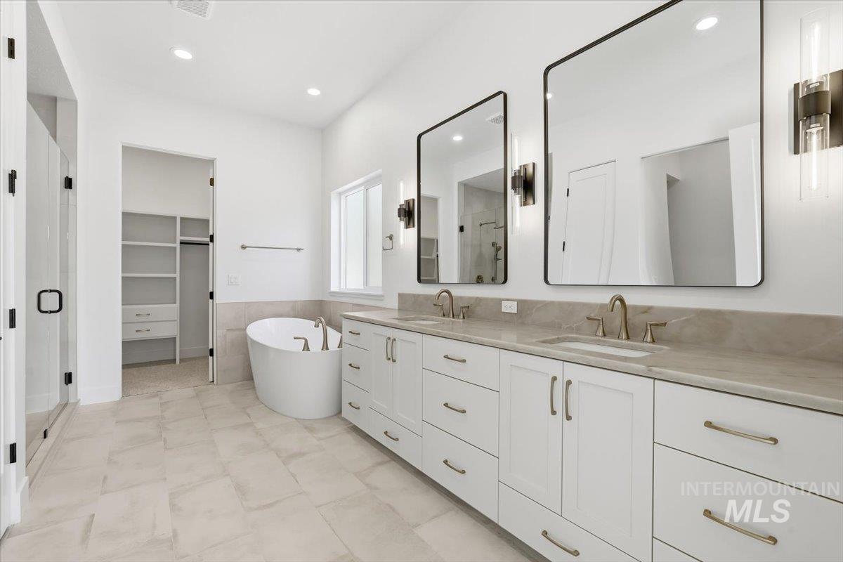 1975 W Pond Stone, Meridian, Idaho 83646, 4 Bedrooms, 3 Bathrooms, Residential For Sale, Price $818,800, 98967880