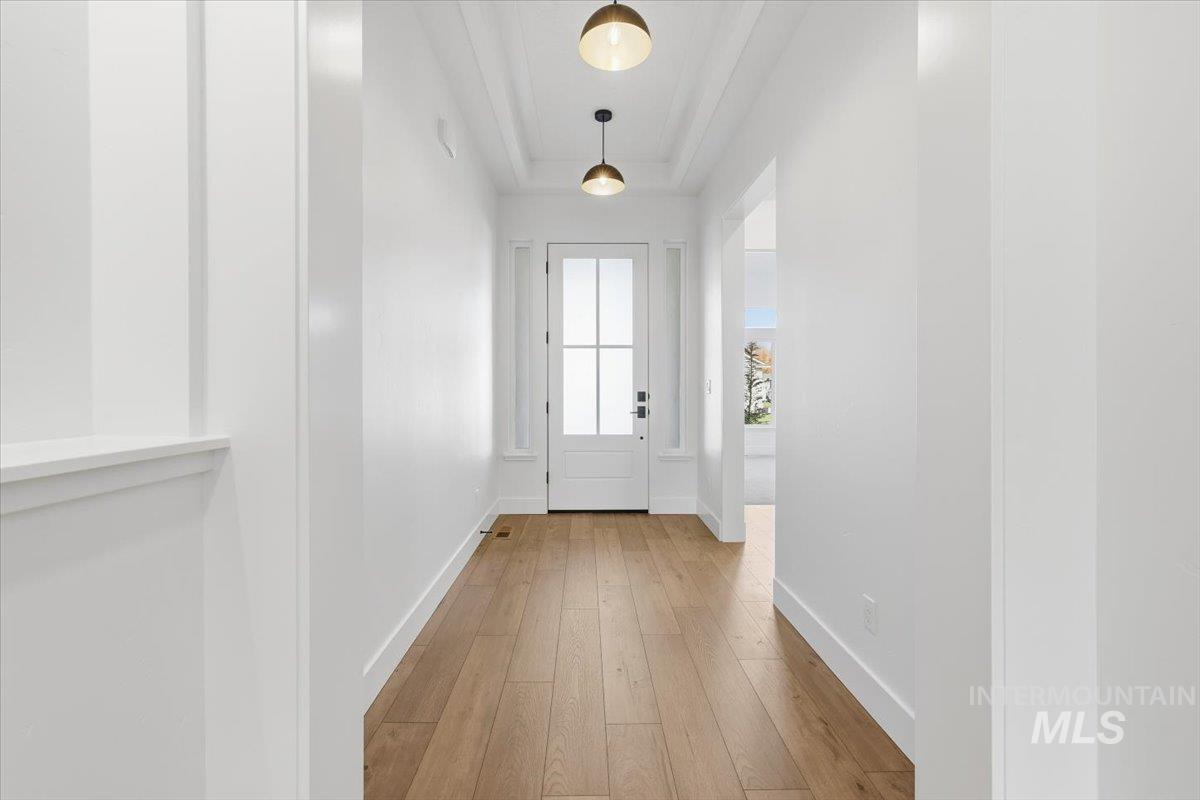 1975 W Pond Stone, Meridian, Idaho 83646, 4 Bedrooms, 3 Bathrooms, Residential For Sale, Price $818,800, 98967880