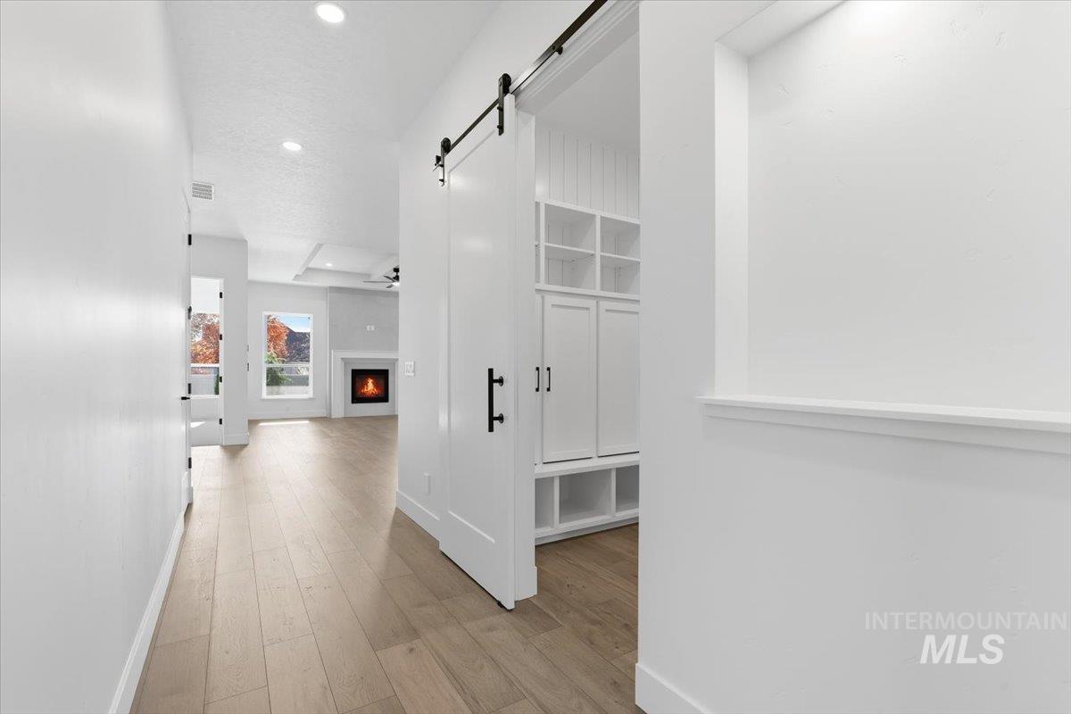 1975 W Pond Stone, Meridian, Idaho 83646, 4 Bedrooms, 3 Bathrooms, Residential For Sale, Price $818,800, 98967880