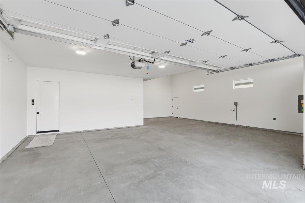 1975 W Pond Stone, Meridian, Idaho 83646, 4 Bedrooms, 3 Bathrooms, Residential For Sale, Price $818,800, 98967880