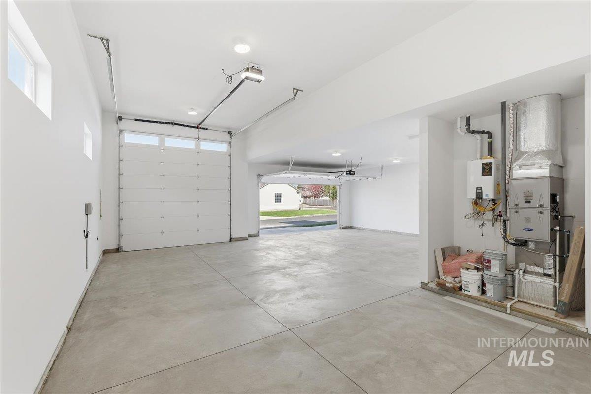 1975 W Pond Stone, Meridian, Idaho 83646, 4 Bedrooms, 3 Bathrooms, Residential For Sale, Price $818,800, 98967880