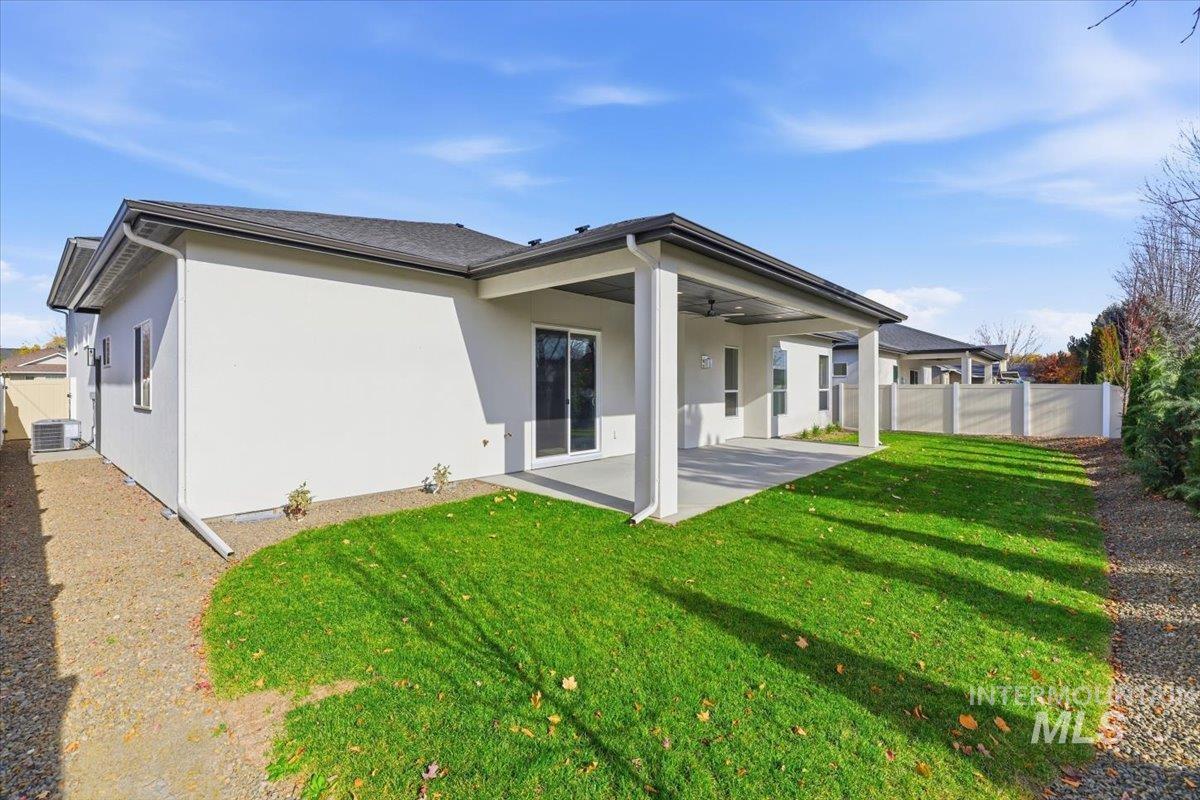 1975 W Pond Stone, Meridian, Idaho 83646, 4 Bedrooms, 3 Bathrooms, Residential For Sale, Price $818,800, 98967880