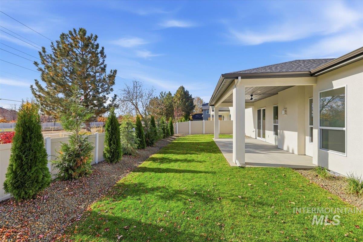 1975 W Pond Stone, Meridian, Idaho 83646, 4 Bedrooms, 3 Bathrooms, Residential For Sale, Price $818,800, 98967880