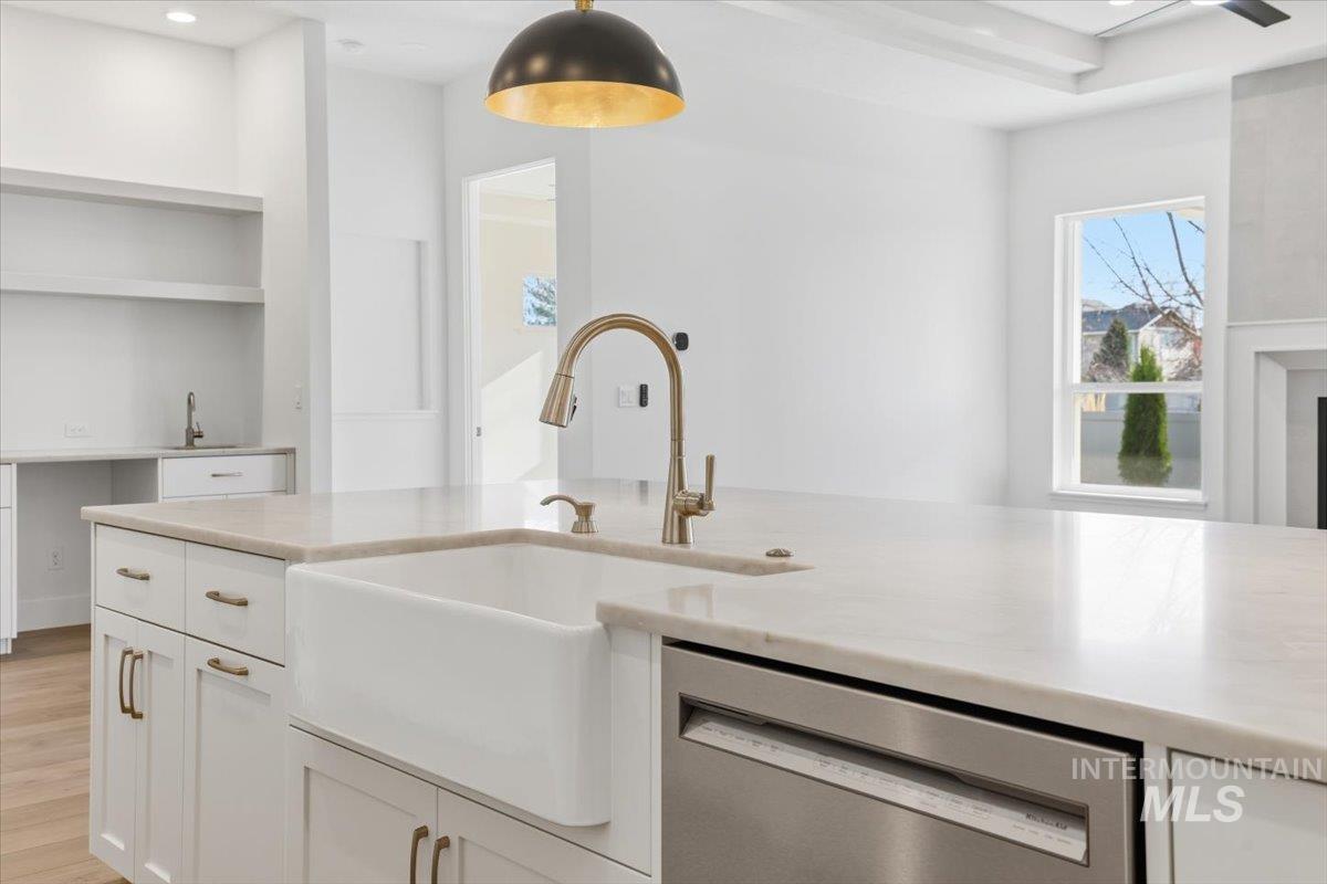 1975 W Pond Stone, Meridian, Idaho 83646, 4 Bedrooms, 3 Bathrooms, Residential For Sale, Price $818,800, 98967880