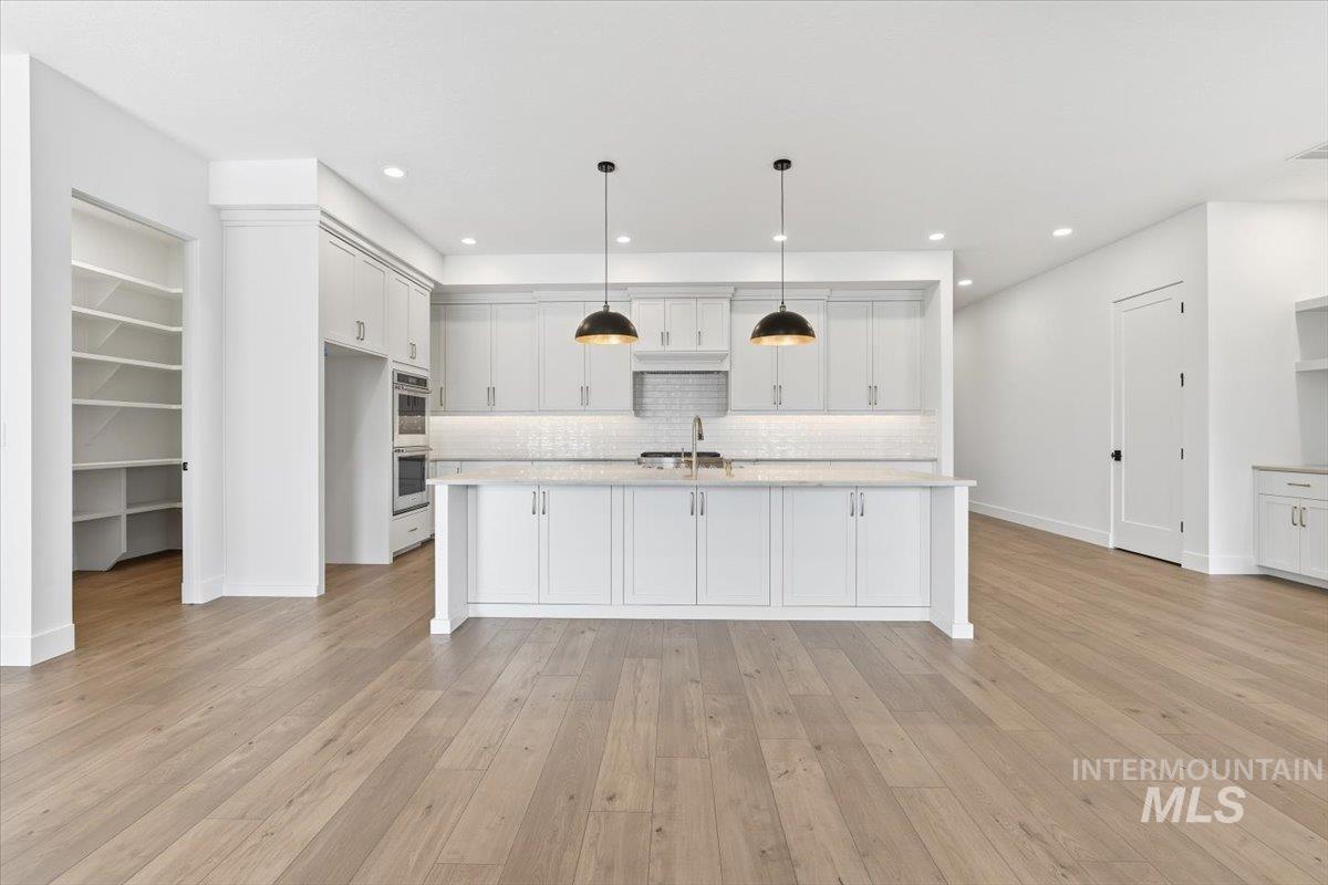 1975 W Pond Stone, Meridian, Idaho 83646, 4 Bedrooms, 3 Bathrooms, Residential For Sale, Price $818,800, 98967880