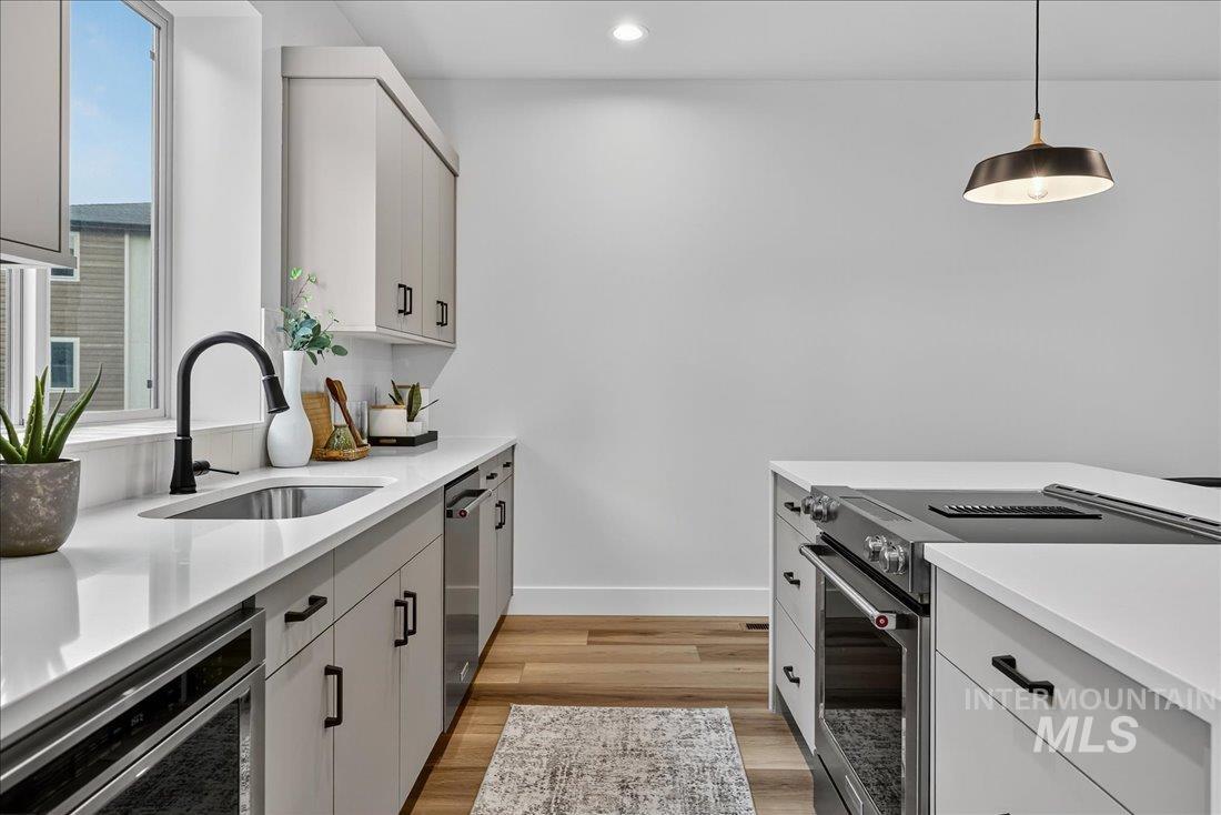 1719 S Rock View Ln, Boise, Idaho 83705-3013, 3 Bedrooms, 3.5 Bathrooms, Residential For Sale, Price $499,880, 98967893