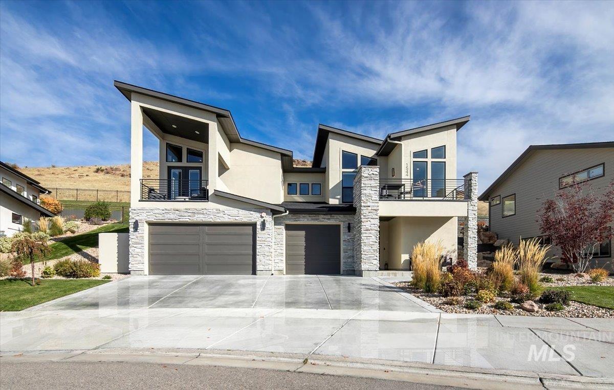 1544 S Trent Point Way, Boise, Idaho 83712, 3 Bedrooms, 2.5 Bathrooms, Residential For Sale, Price $1,399,000, 98967894