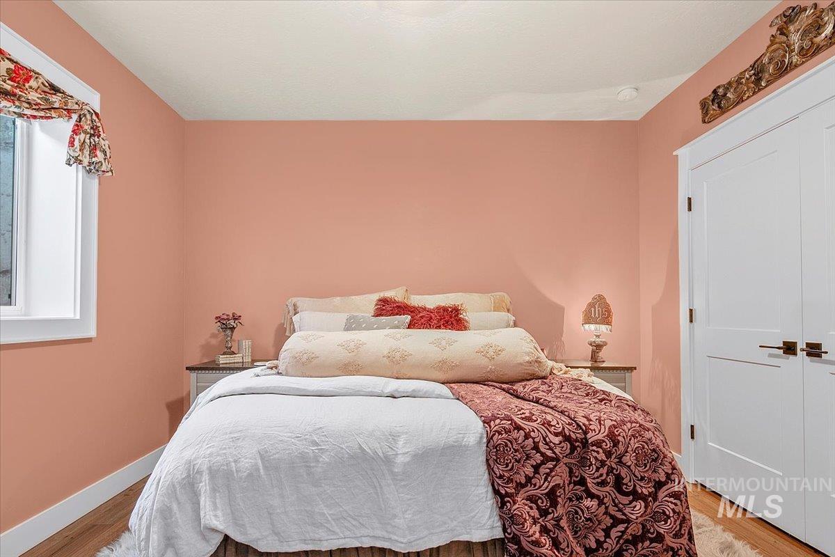 1544 S Trent Point Way, Boise, Idaho 83712, 3 Bedrooms, 2.5 Bathrooms, Residential For Sale, Price $1,399,000, 98967894