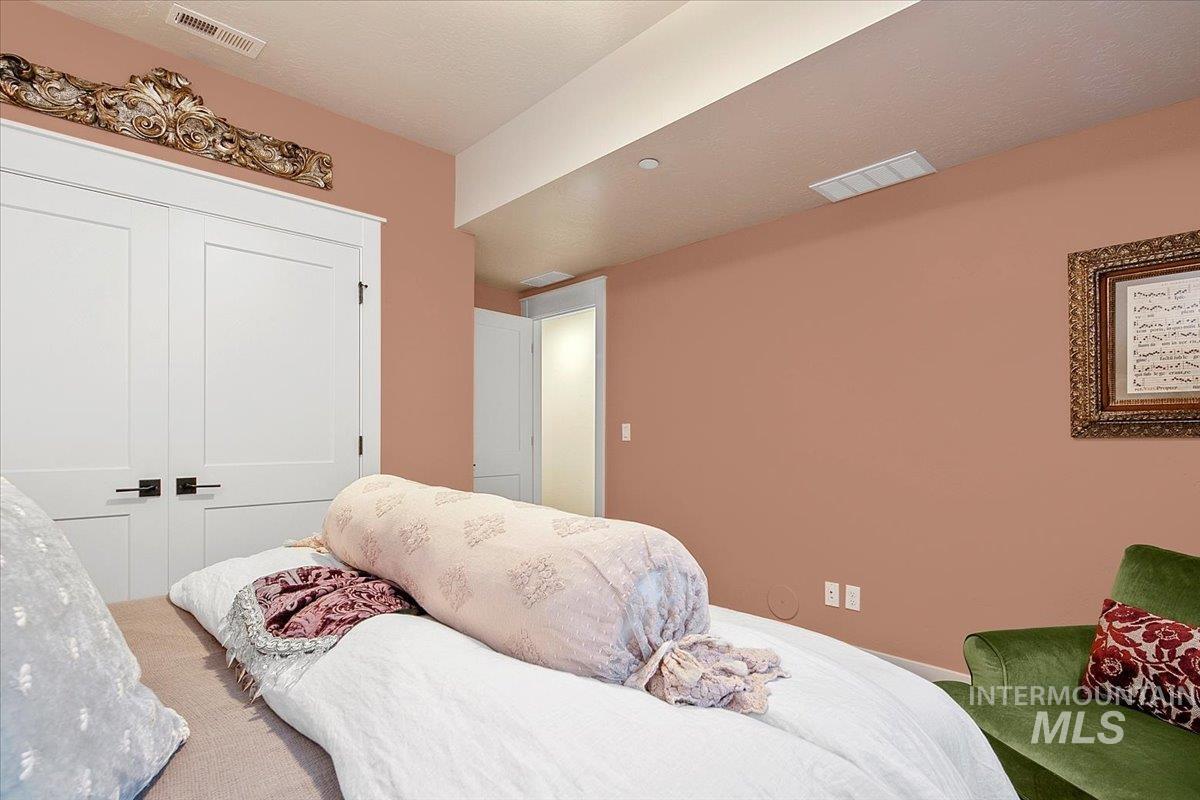 1544 S Trent Point Way, Boise, Idaho 83712, 3 Bedrooms, 2.5 Bathrooms, Residential For Sale, Price $1,399,000, 98967894