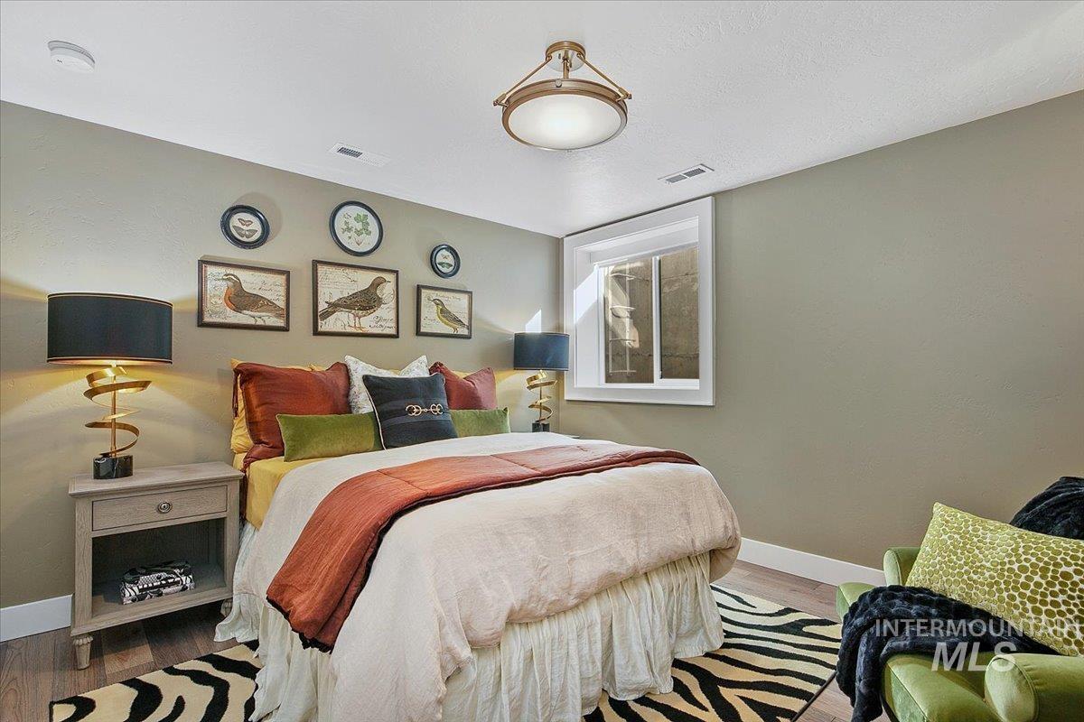 1544 S Trent Point Way, Boise, Idaho 83712, 3 Bedrooms, 2.5 Bathrooms, Residential For Sale, Price $1,399,000, 98967894