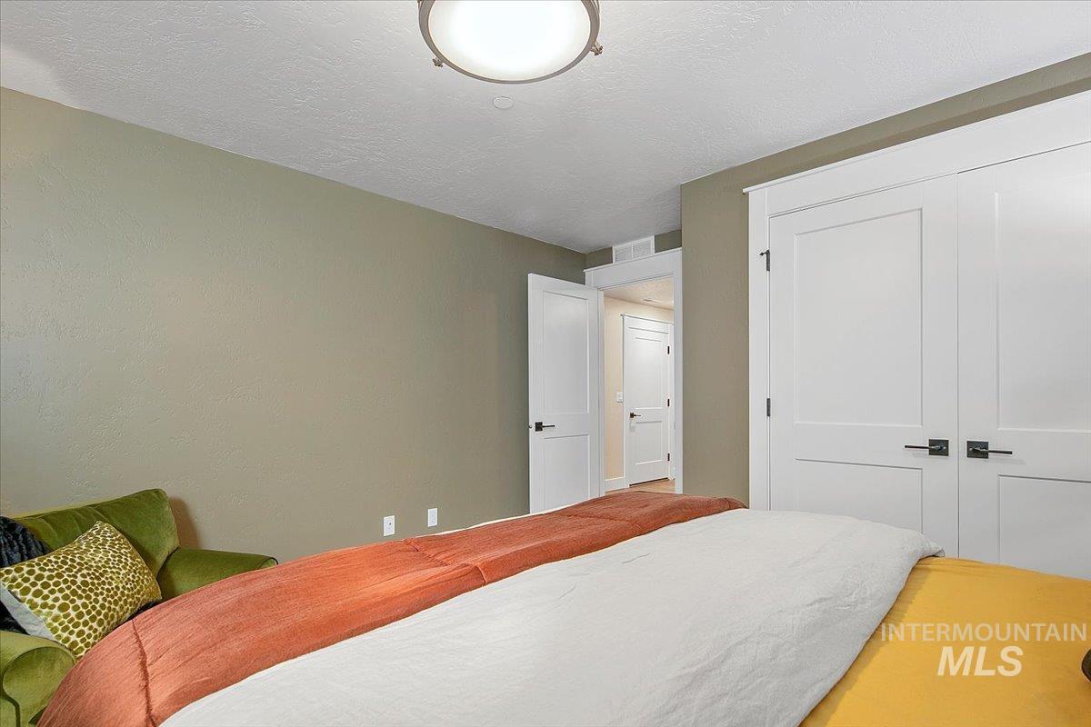 1544 S Trent Point Way, Boise, Idaho 83712, 3 Bedrooms, 2.5 Bathrooms, Residential For Sale, Price $1,399,000, 98967894