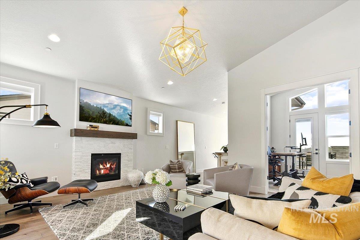 1544 S Trent Point Way, Boise, Idaho 83712, 3 Bedrooms, 2.5 Bathrooms, Residential For Sale, Price $1,399,000, 98967894