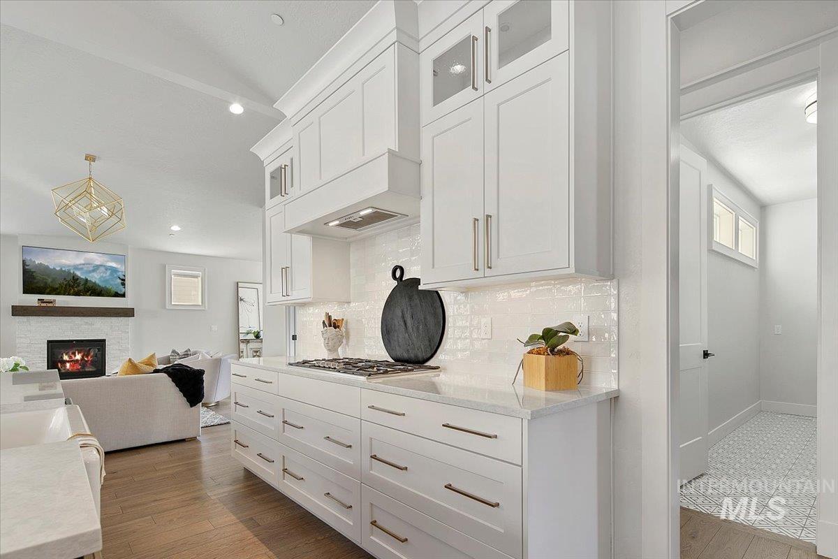 1544 S Trent Point Way, Boise, Idaho 83712, 3 Bedrooms, 2.5 Bathrooms, Residential For Sale, Price $1,399,000, 98967894