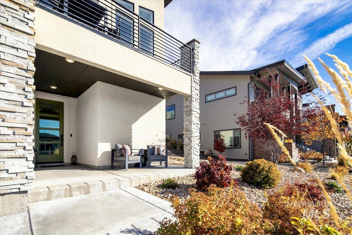 1544 S Trent Point Way, Boise, Idaho 83712, 3 Bedrooms, 2.5 Bathrooms, Residential For Sale, Price $1,399,000, 98967894