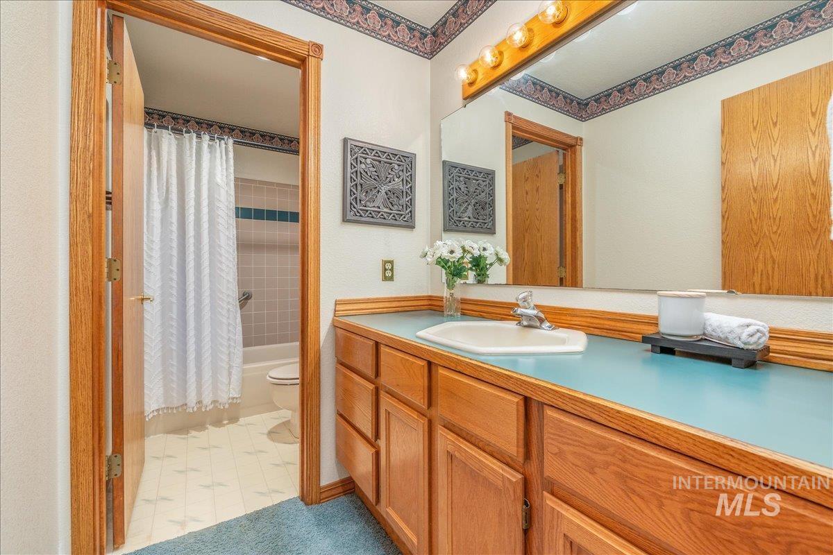 852 N Player Ave, Eagle, Idaho 83616-5281, 3 Bedrooms, 2 Bathrooms, Residential For Sale, Price $489,900, 98967905