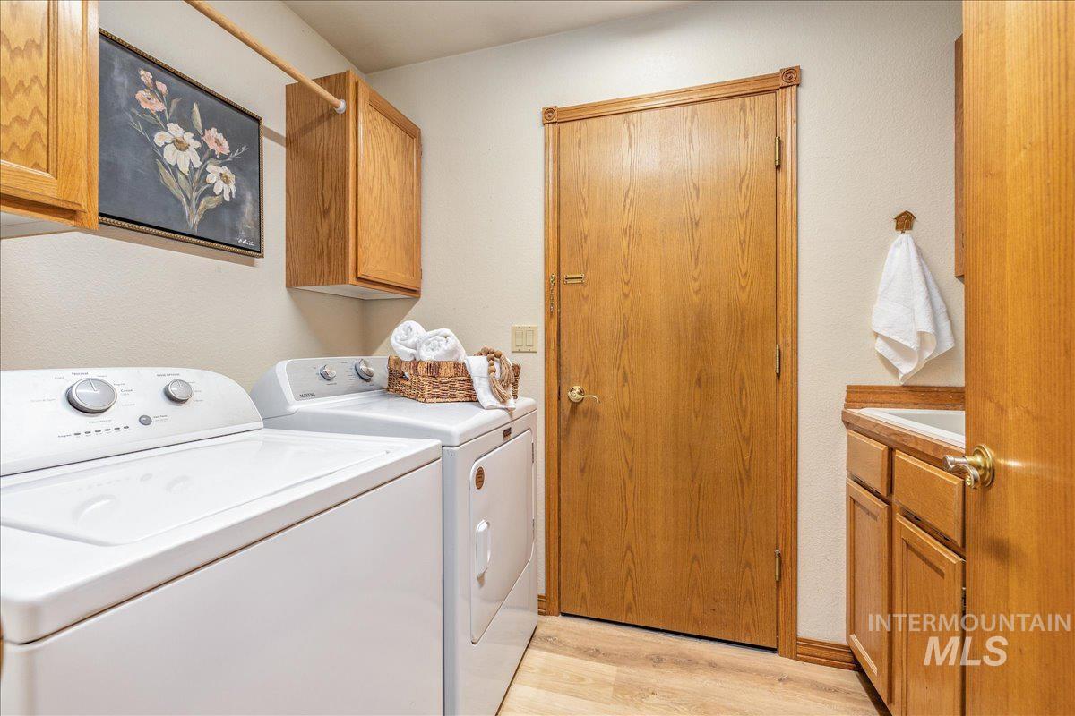 852 N Player Ave, Eagle, Idaho 83616-5281, 3 Bedrooms, 2 Bathrooms, Residential For Sale, Price $489,900, 98967905