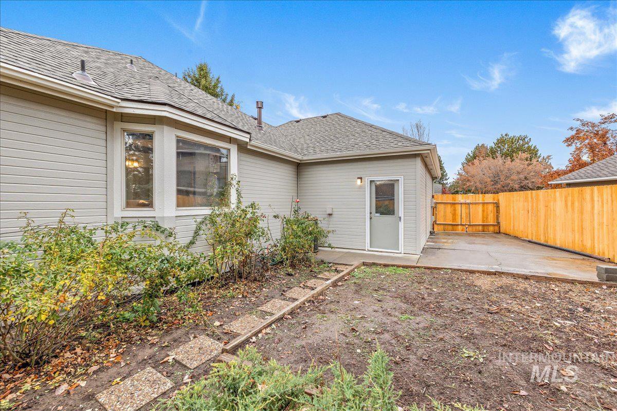 852 N Player Ave, Eagle, Idaho 83616-5281, 3 Bedrooms, 2 Bathrooms, Residential For Sale, Price $489,900, 98967905