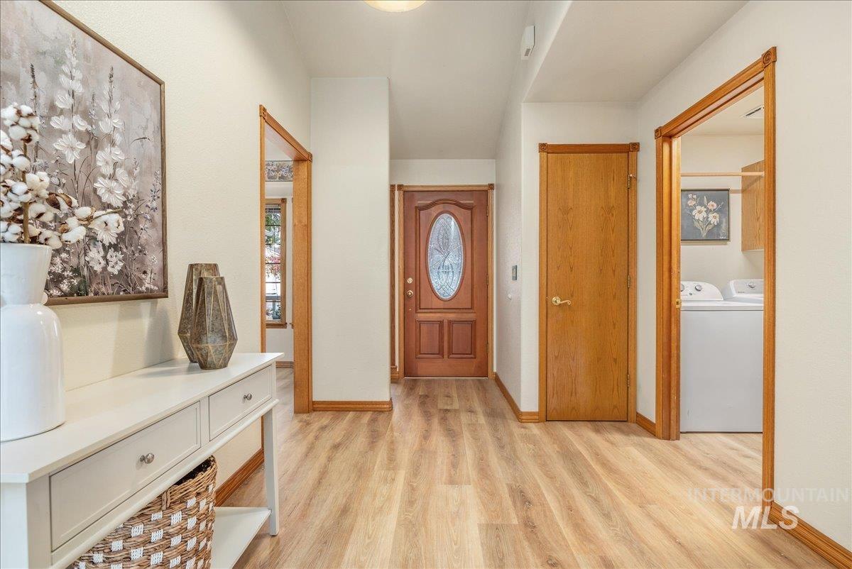 852 N Player Ave, Eagle, Idaho 83616-5281, 3 Bedrooms, 2 Bathrooms, Residential For Sale, Price $489,900, 98967905