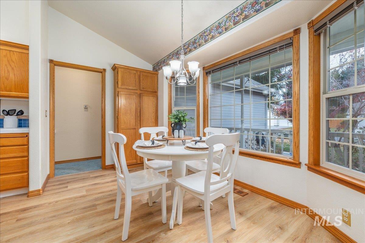 852 N Player Ave, Eagle, Idaho 83616-5281, 3 Bedrooms, 2 Bathrooms, Residential For Sale, Price $489,900, 98967905