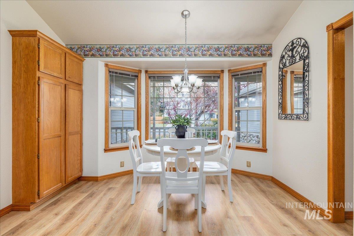 852 N Player Ave, Eagle, Idaho 83616-5281, 3 Bedrooms, 2 Bathrooms, Residential For Sale, Price $489,900, 98967905