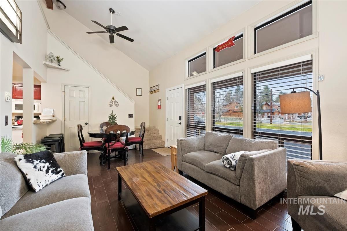 1607 Davis Ave, McCall, Idaho 83638, 2 Bedrooms, 1 Bathroom, Residential For Sale, Price $350,000, 98967910