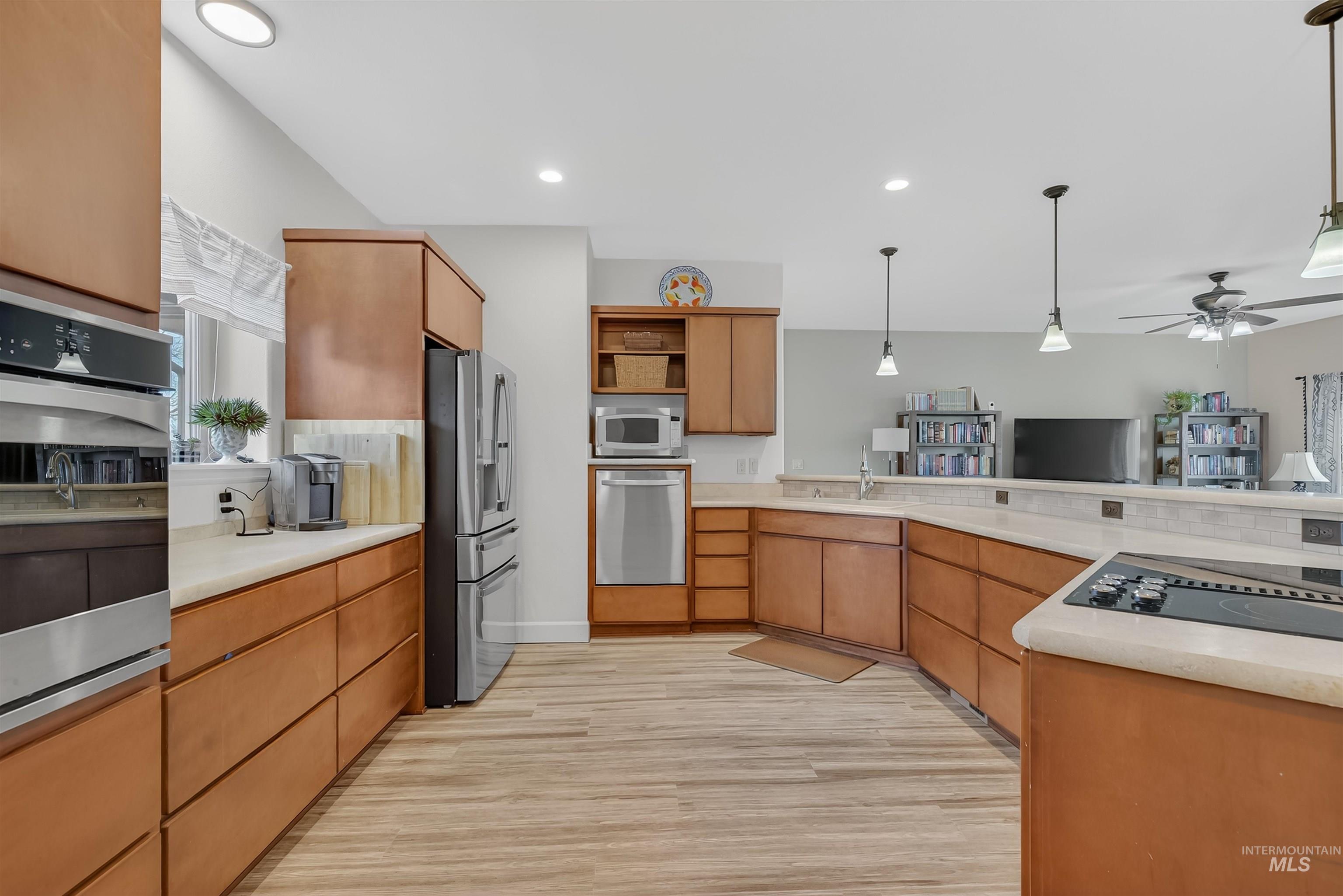 1241 Amity Lane, Clarkston, Washington 99403, 3 Bedrooms, 3 Bathrooms, Residential For Sale, Price $800,000, 98967912