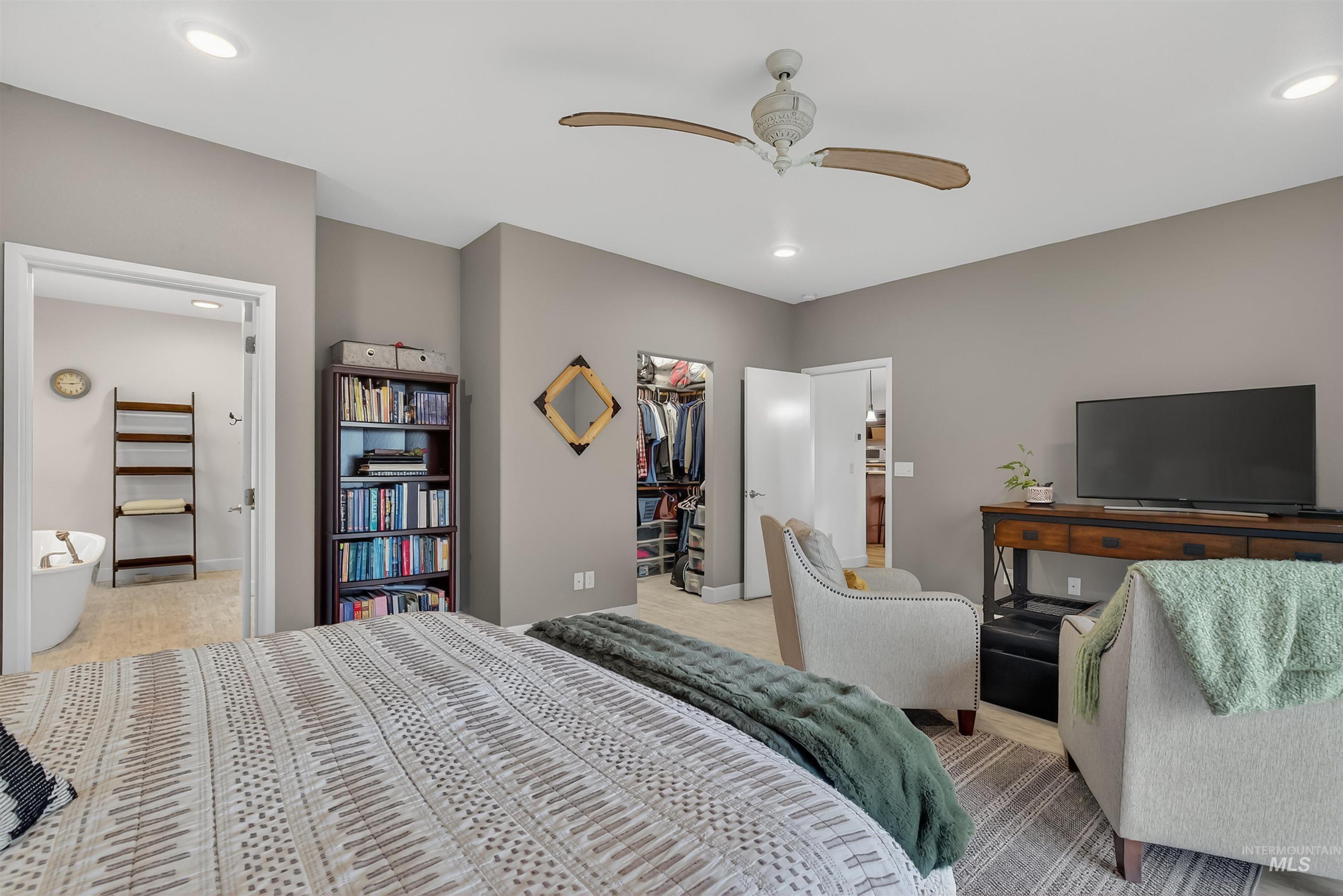 1241 Amity Lane, Clarkston, Washington 99403, 3 Bedrooms, 3 Bathrooms, Residential For Sale, Price $800,000, 98967912