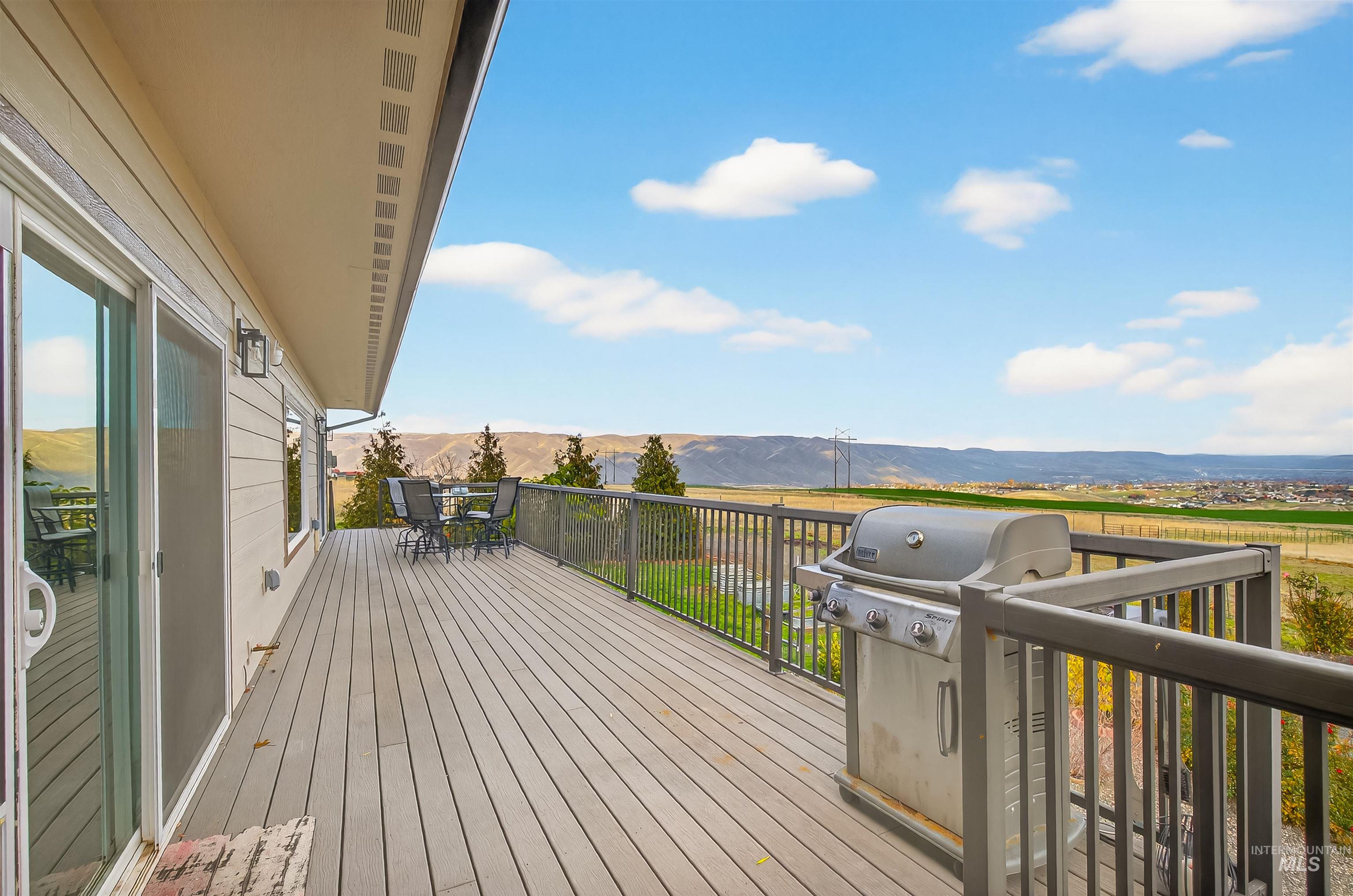 1241 Amity Lane, Clarkston, Washington 99403, 3 Bedrooms, 3 Bathrooms, Residential For Sale, Price $800,000, 98967912