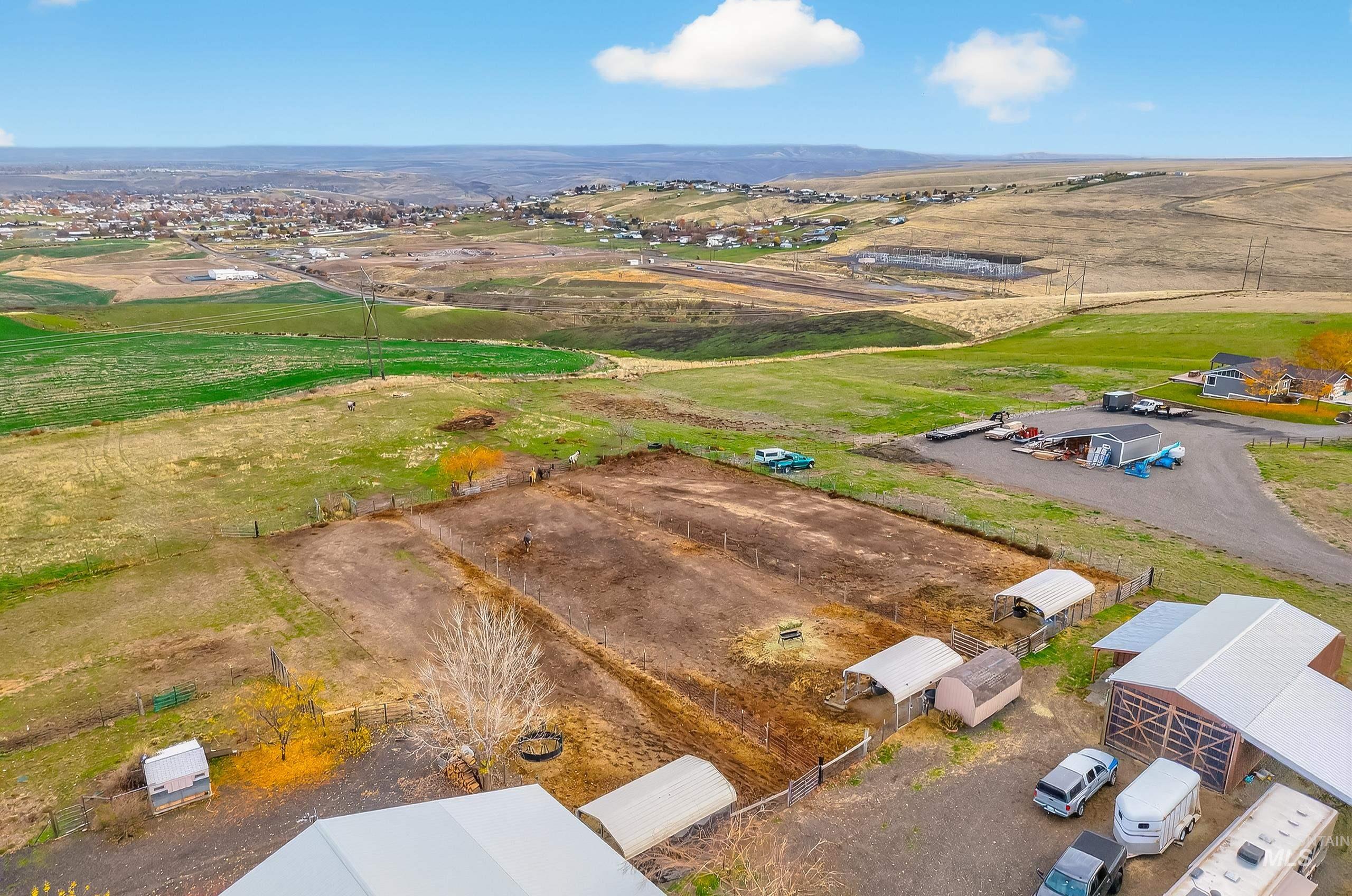 1241 Amity Lane, Clarkston, Washington 99403, 3 Bedrooms, 3 Bathrooms, Residential For Sale, Price $800,000, 98967912