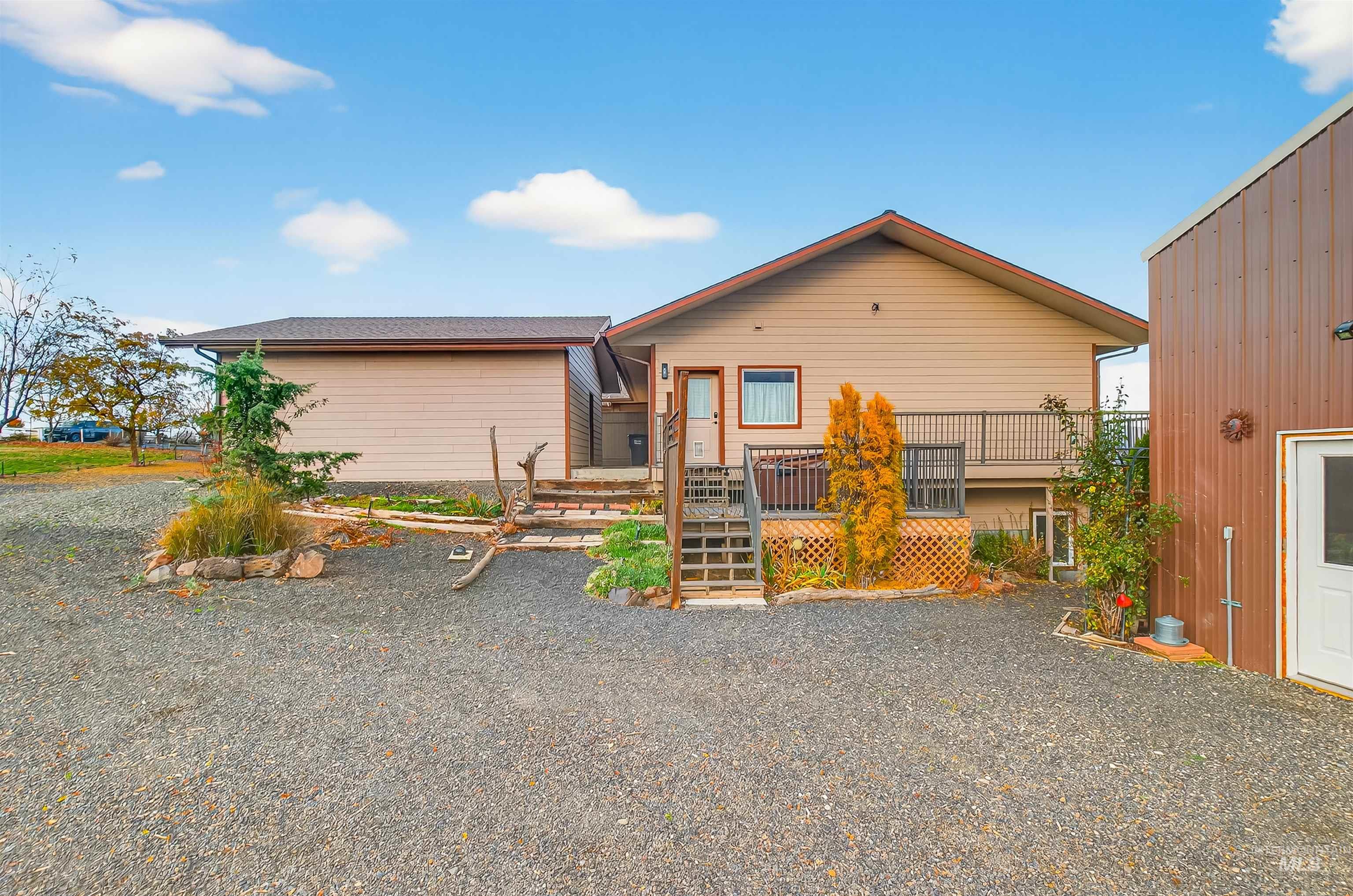 1241 Amity Lane, Clarkston, Washington 99403, 3 Bedrooms, 3 Bathrooms, Residential For Sale, Price $800,000, 98967912