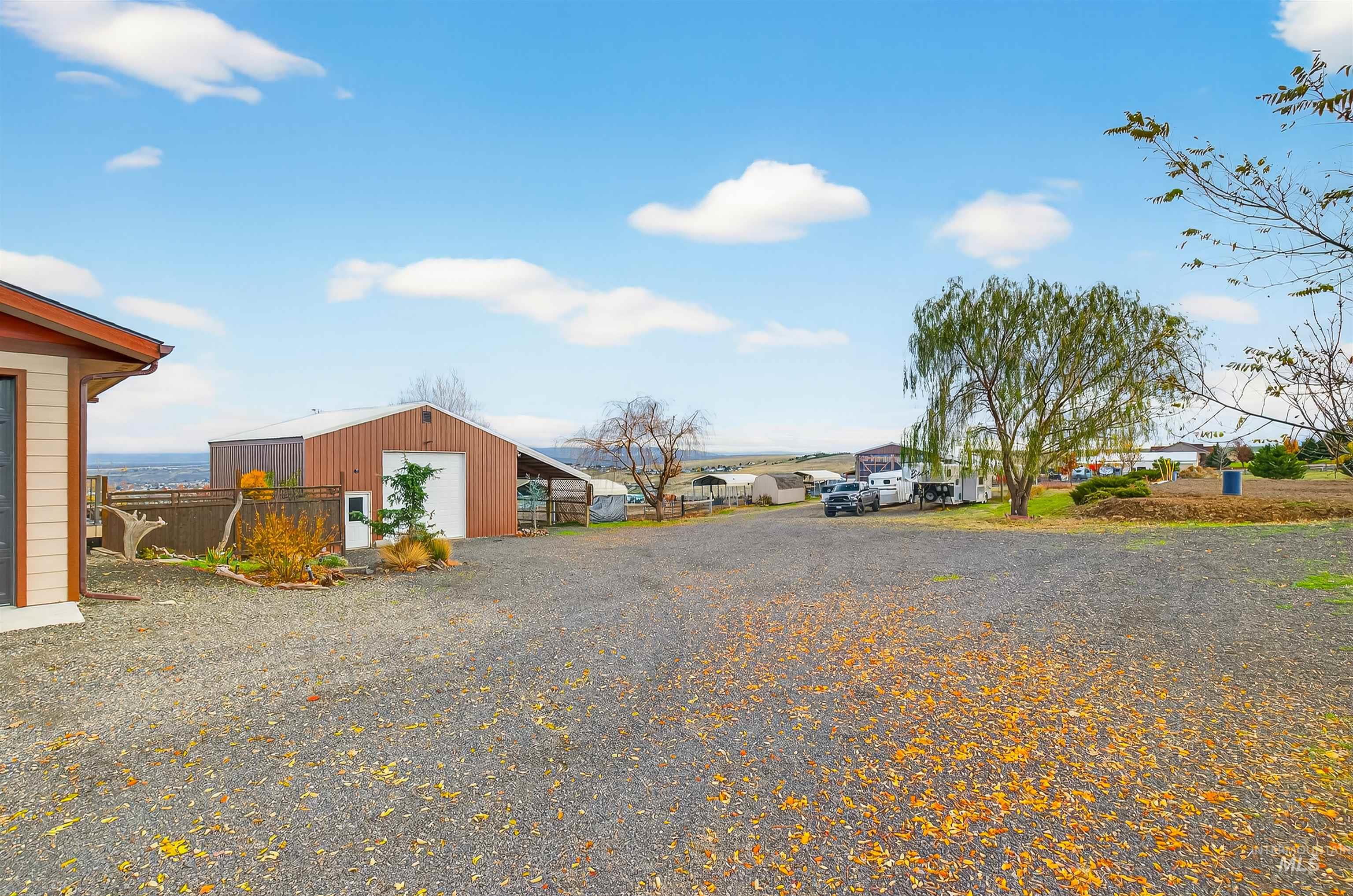 1241 Amity Lane, Clarkston, Washington 99403, 3 Bedrooms, 3 Bathrooms, Residential For Sale, Price $800,000, 98967912