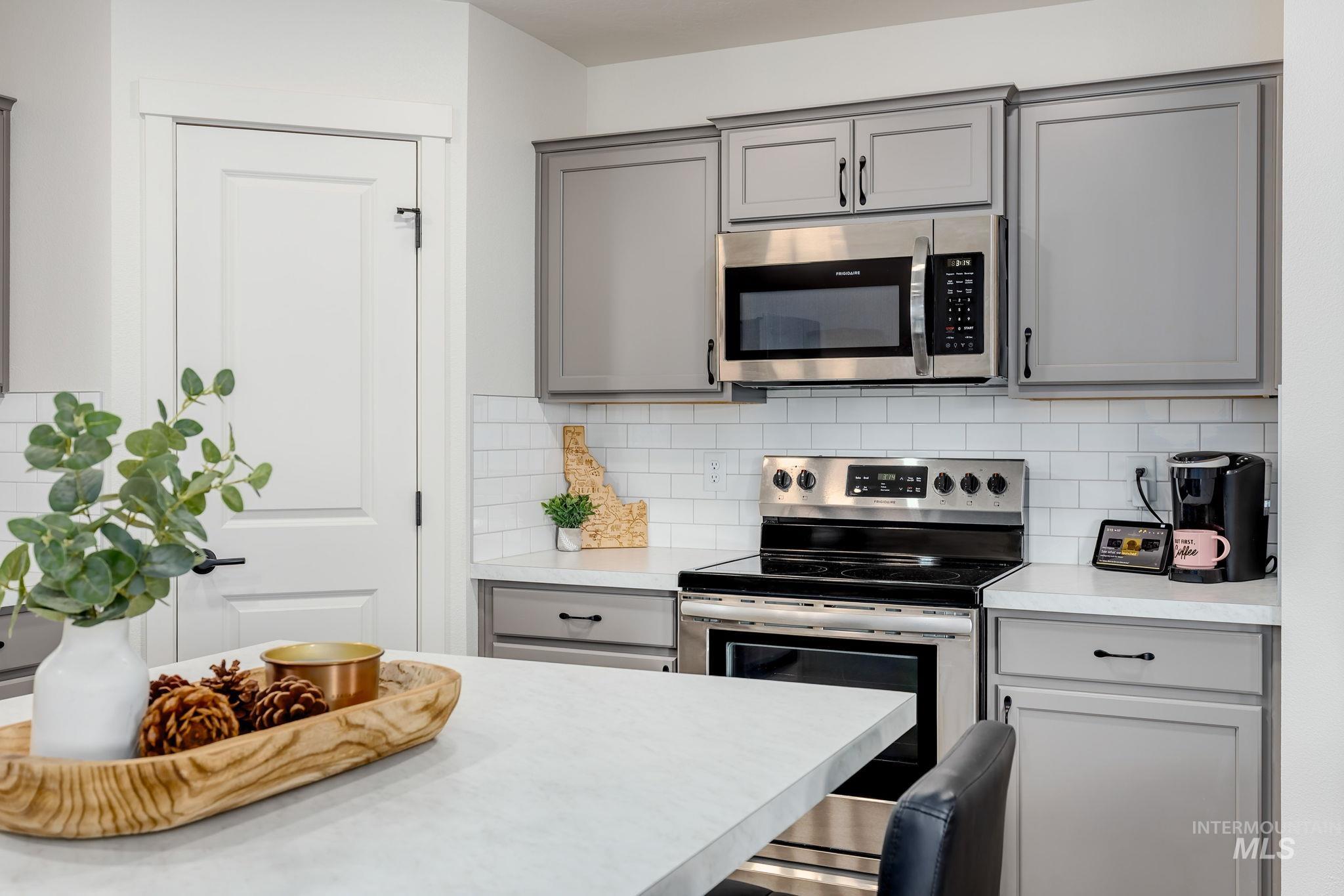 17703 Jackson Ridge Way, Nampa, Idaho 83687, 3 Bedrooms, 2 Bathrooms, Residential For Sale, Price $385,000, 98967920