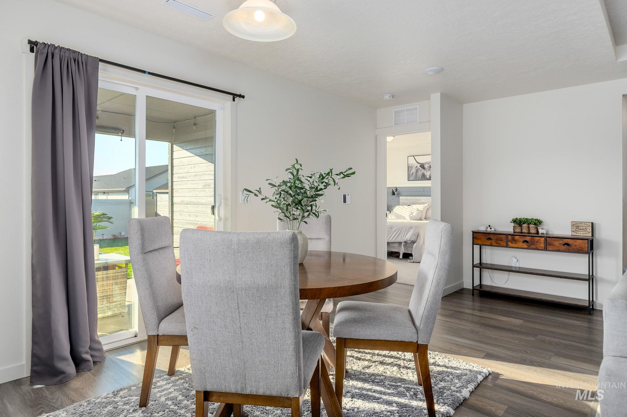 17703 Jackson Ridge Way, Nampa, Idaho 83687, 3 Bedrooms, 2 Bathrooms, Residential For Sale, Price $385,000, 98967920