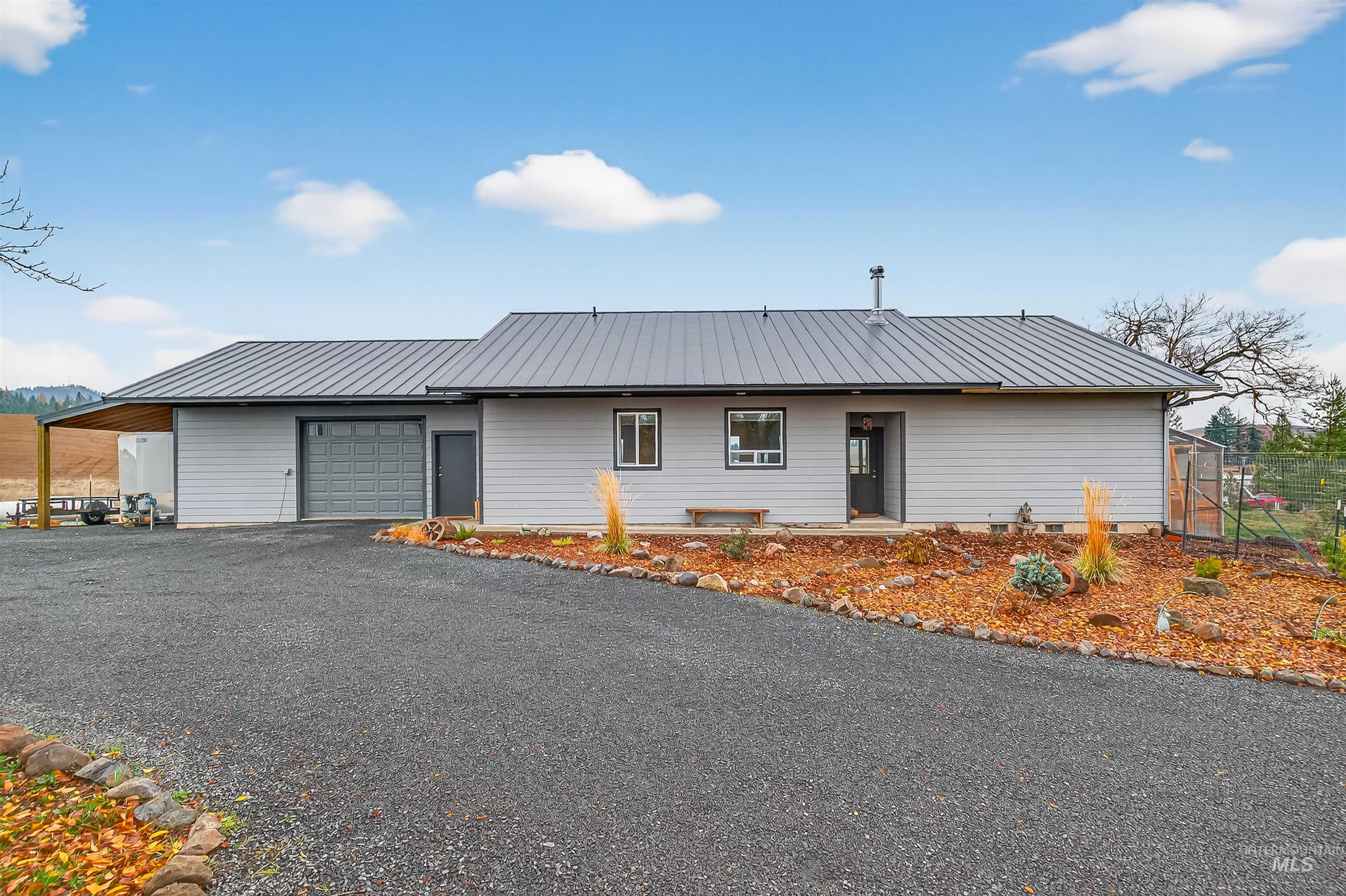 2811 Big Bear Ridge Rd, Deary, Idaho 83823, 2 Bedrooms, 2 Bathrooms, Residential For Sale, Price $550,000, 98967929