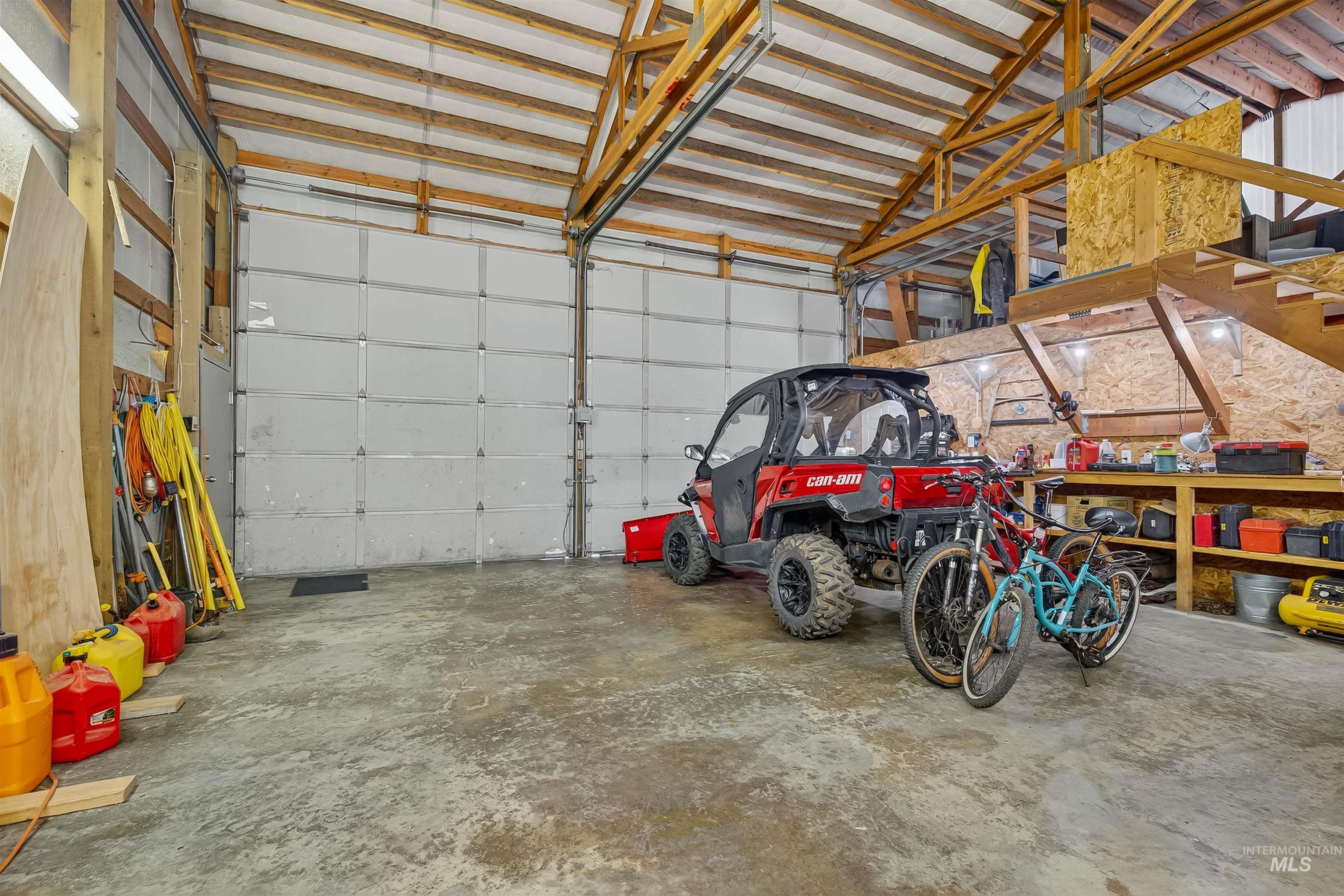 2811 Big Bear Ridge Rd, Deary, Idaho 83823, 2 Bedrooms, 2 Bathrooms, Residential For Sale, Price $550,000, 98967929