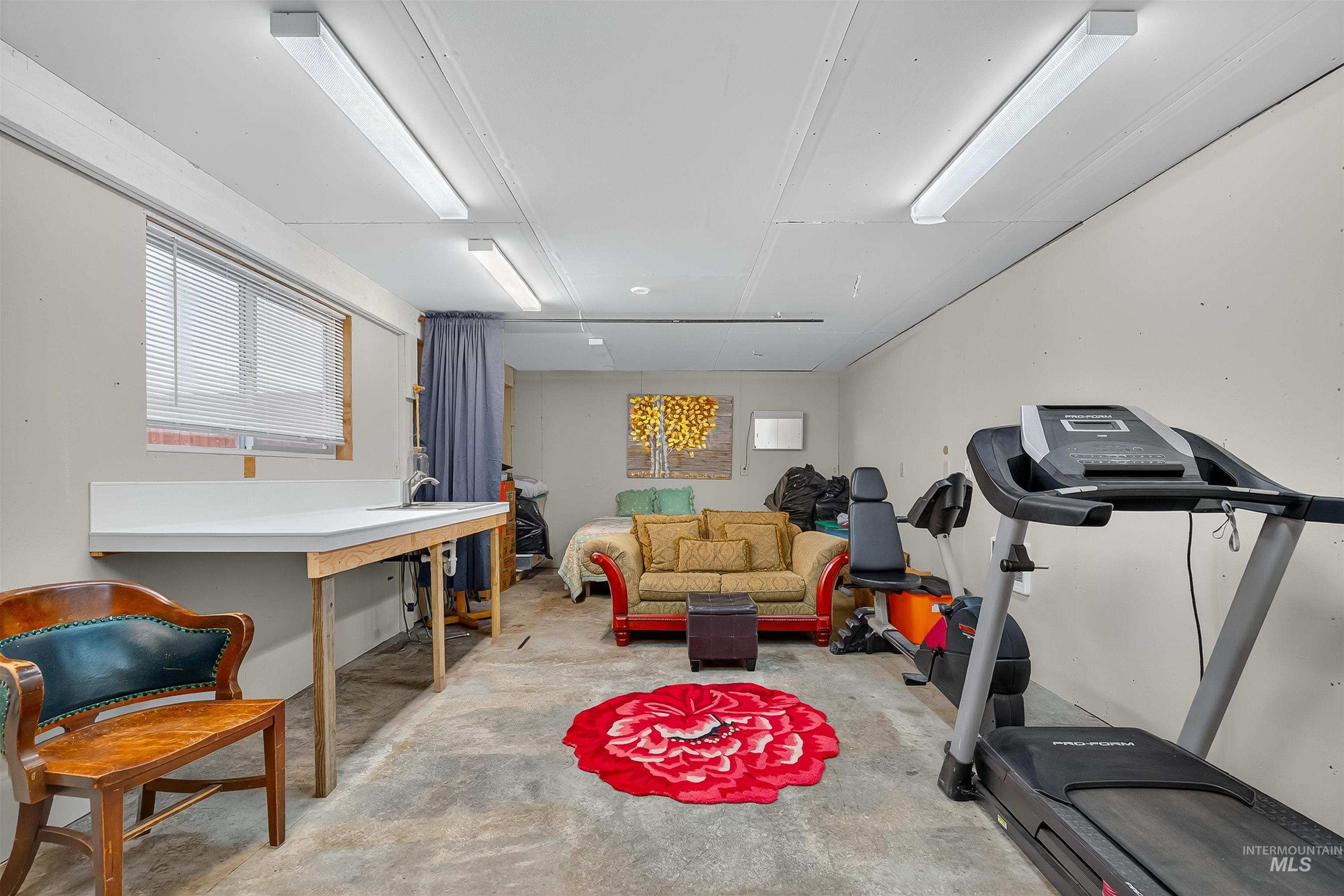 2811 Big Bear Ridge Rd, Deary, Idaho 83823, 2 Bedrooms, 2 Bathrooms, Residential For Sale, Price $550,000, 98967929