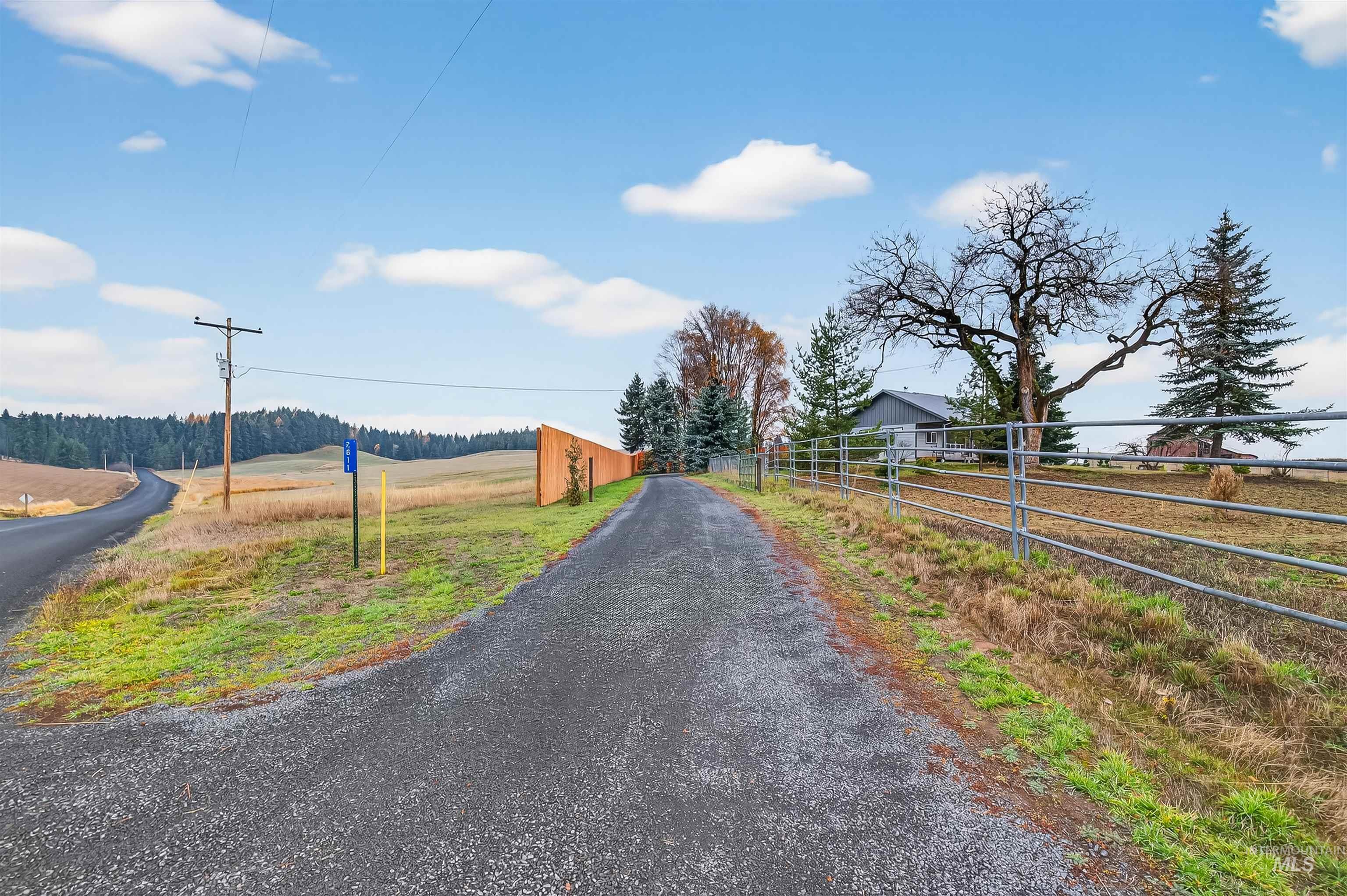 2811 Big Bear Ridge Rd, Deary, Idaho 83823, 2 Bedrooms, 2 Bathrooms, Residential For Sale, Price $550,000, 98967929