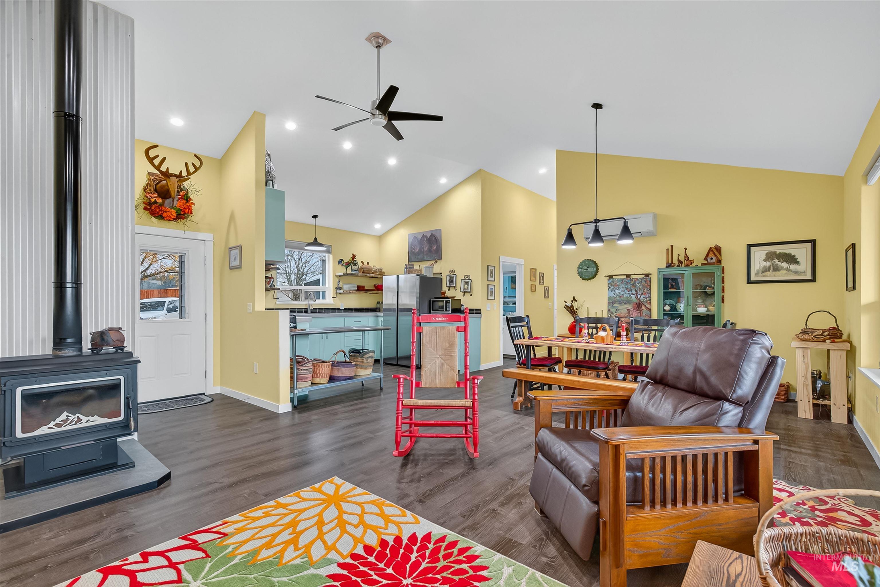 2811 Big Bear Ridge Rd, Deary, Idaho 83823, 2 Bedrooms, 2 Bathrooms, Residential For Sale, Price $550,000, 98967929