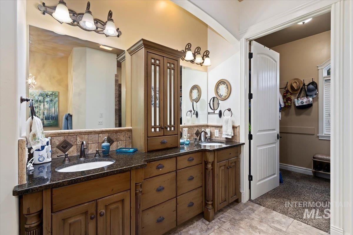 3353 E 4050 North, Twin Falls, Idaho 83301, 4 Bedrooms, 4 Bathrooms, Residential For Sale, Price $1,075,000, 98967936