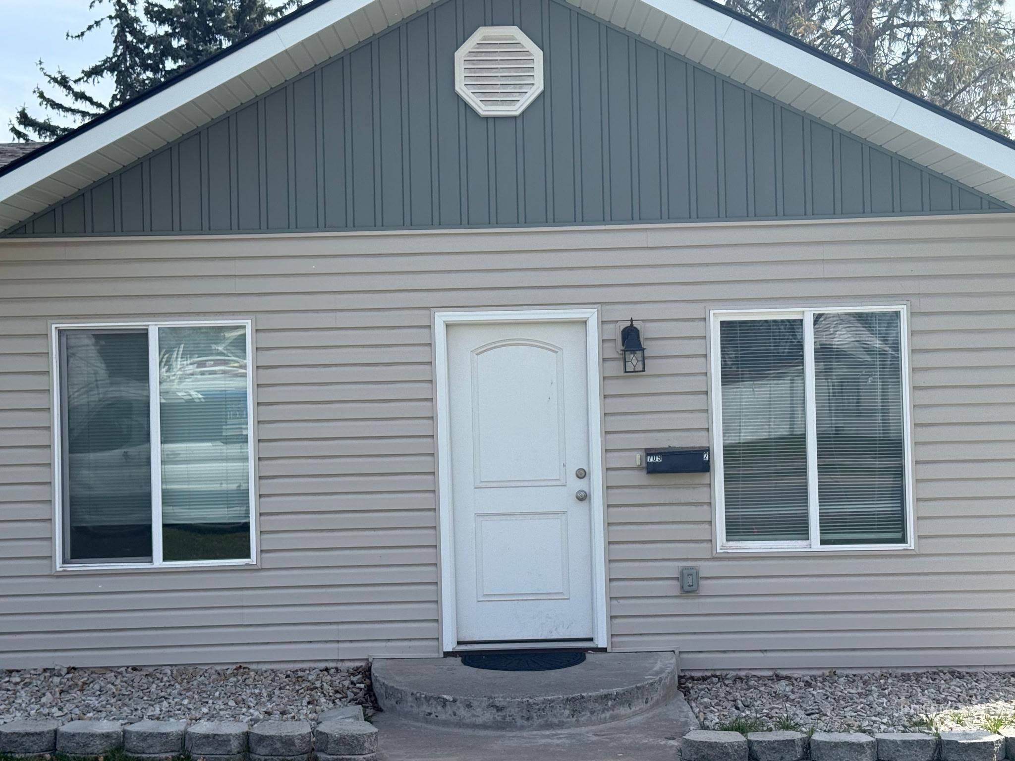 709 E Ave D, Jerome, Idaho 83338, 4 Bedrooms, 2 Bathrooms, Residential Income For Sale, Price $460,000, 98967944