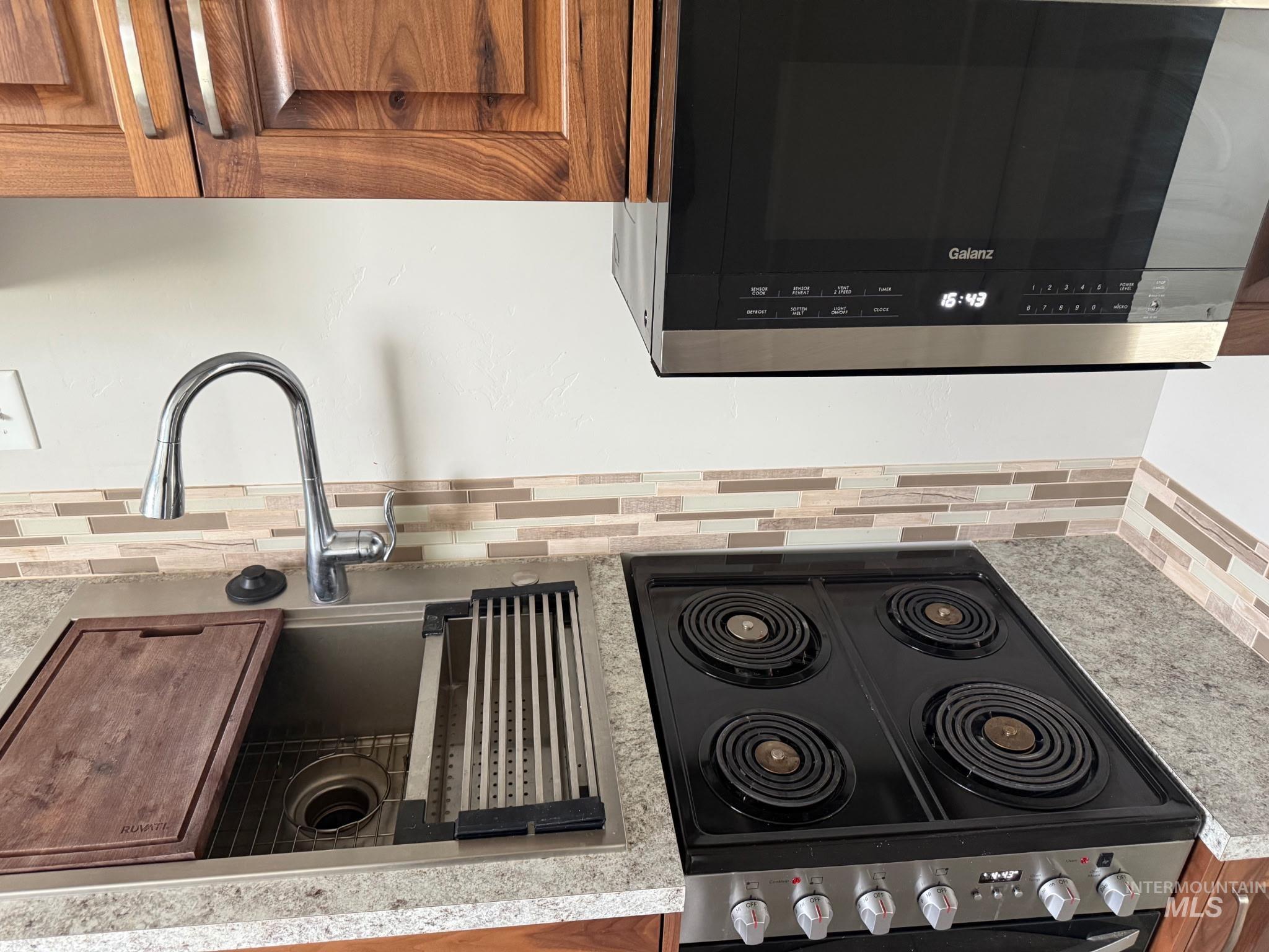 709 E Ave D, Jerome, Idaho 83338, 4 Bedrooms, 2 Bathrooms, Residential Income For Sale, Price $460,000, 98967944