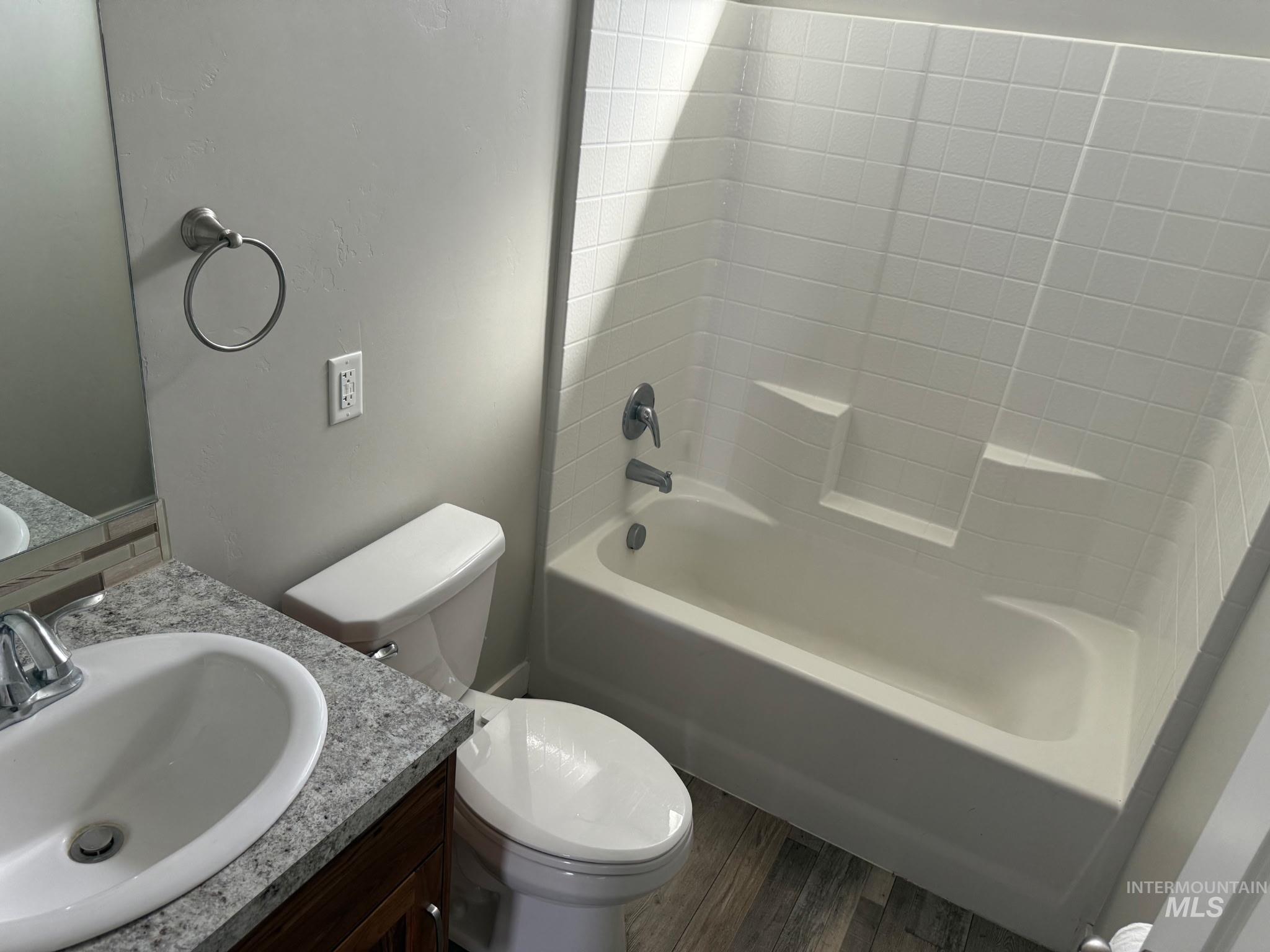 709 E Ave D, Jerome, Idaho 83338, 4 Bedrooms, 2 Bathrooms, Residential Income For Sale, Price $460,000, 98967944