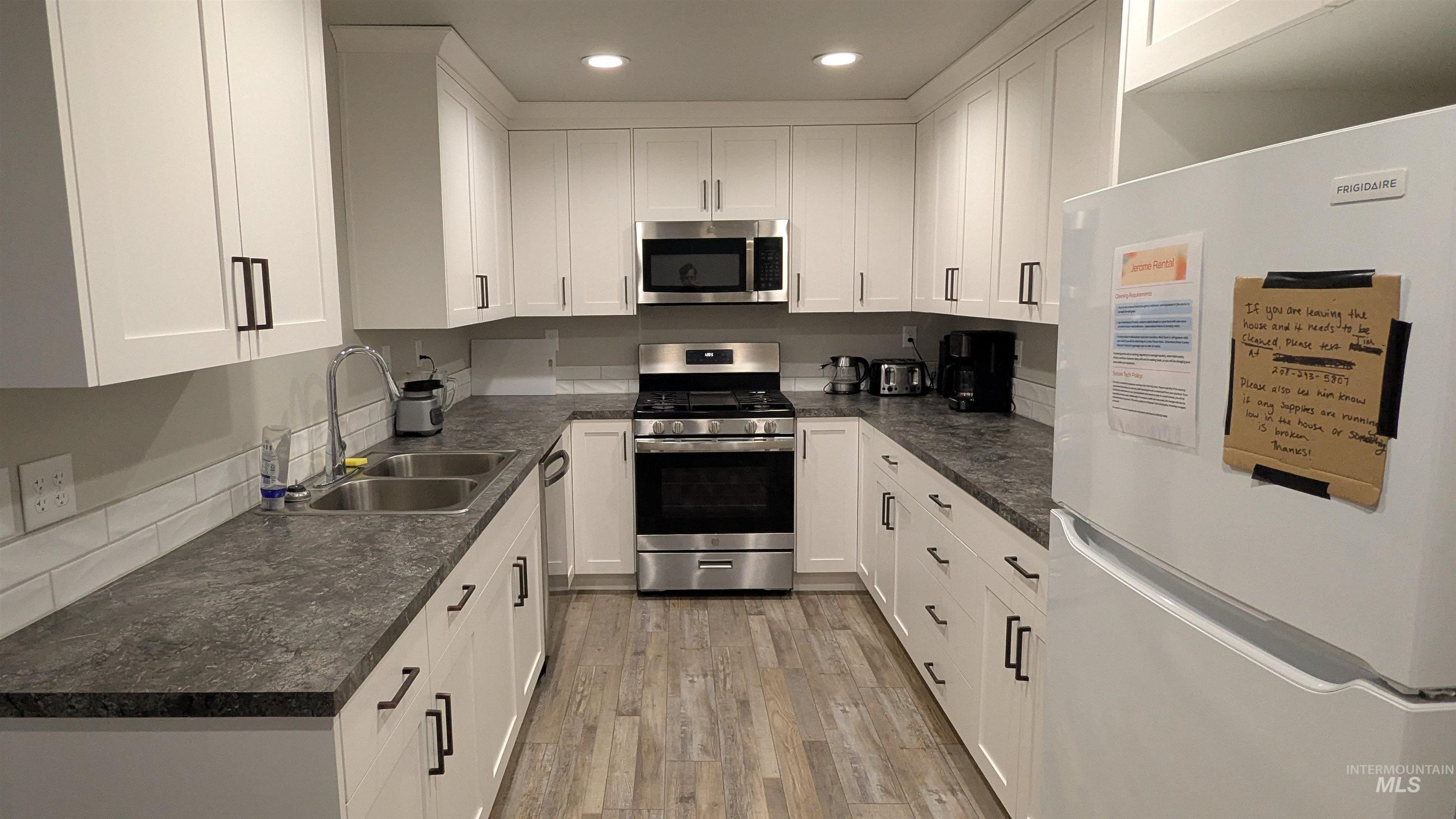 709 E Ave D, Jerome, Idaho 83338, 4 Bedrooms, 2 Bathrooms, Residential Income For Sale, Price $460,000, 98967944