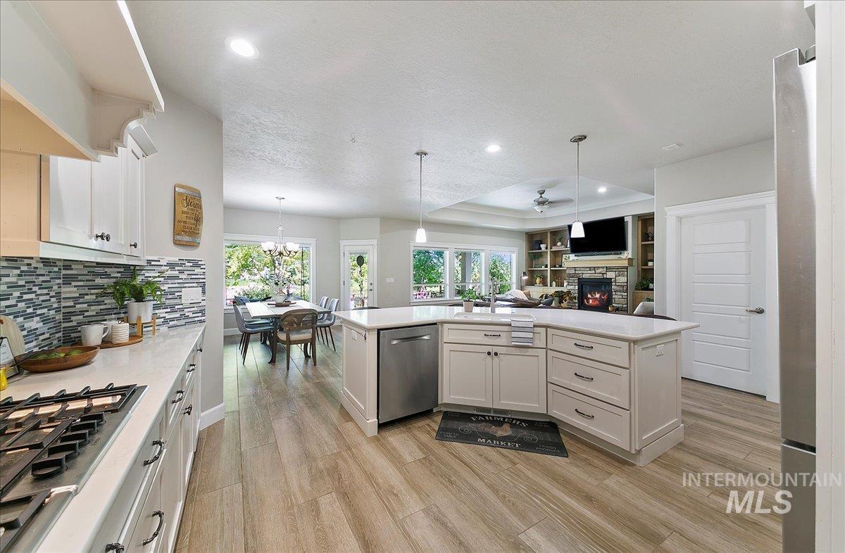 1388 N Willowick Ave, Eagle, Idaho 83616, 4 Bedrooms, 3.5 Bathrooms, Residential For Sale, Price $799,900, 98967957